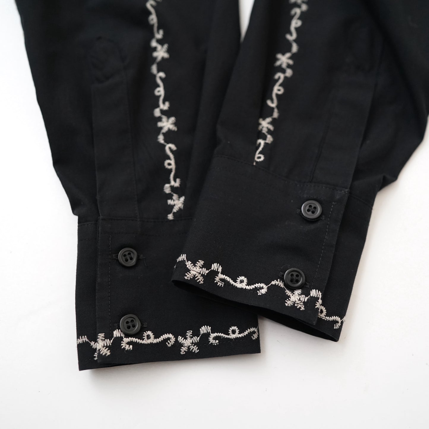 stripe embroidery shirt