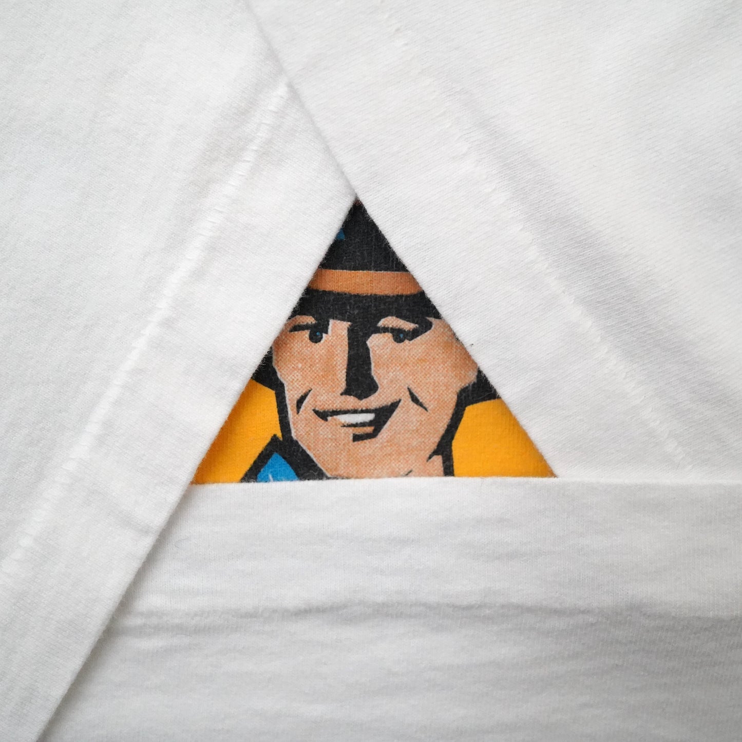 90s FRUIT OF THE LOOM tee