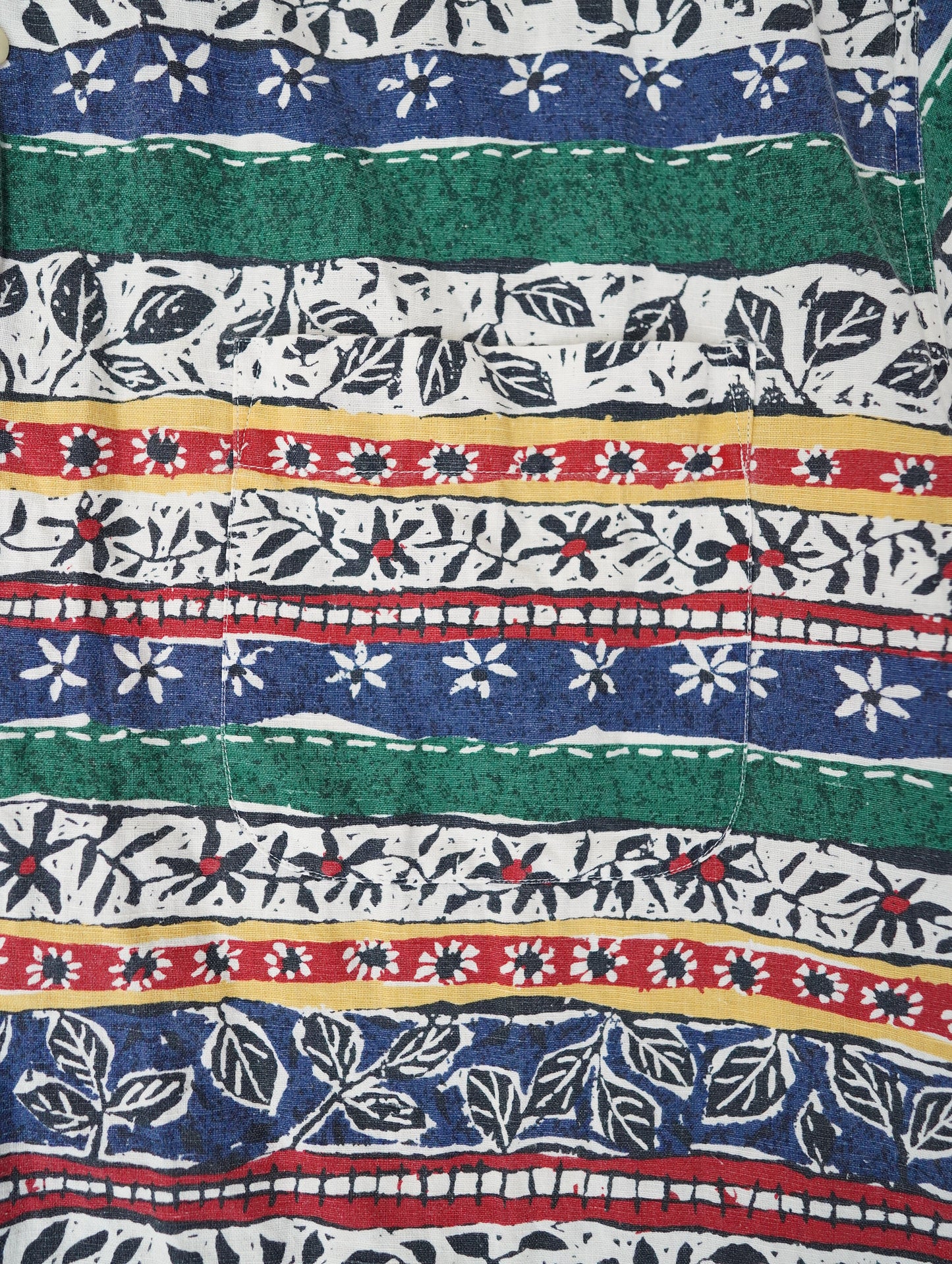 pattern boarder shirt