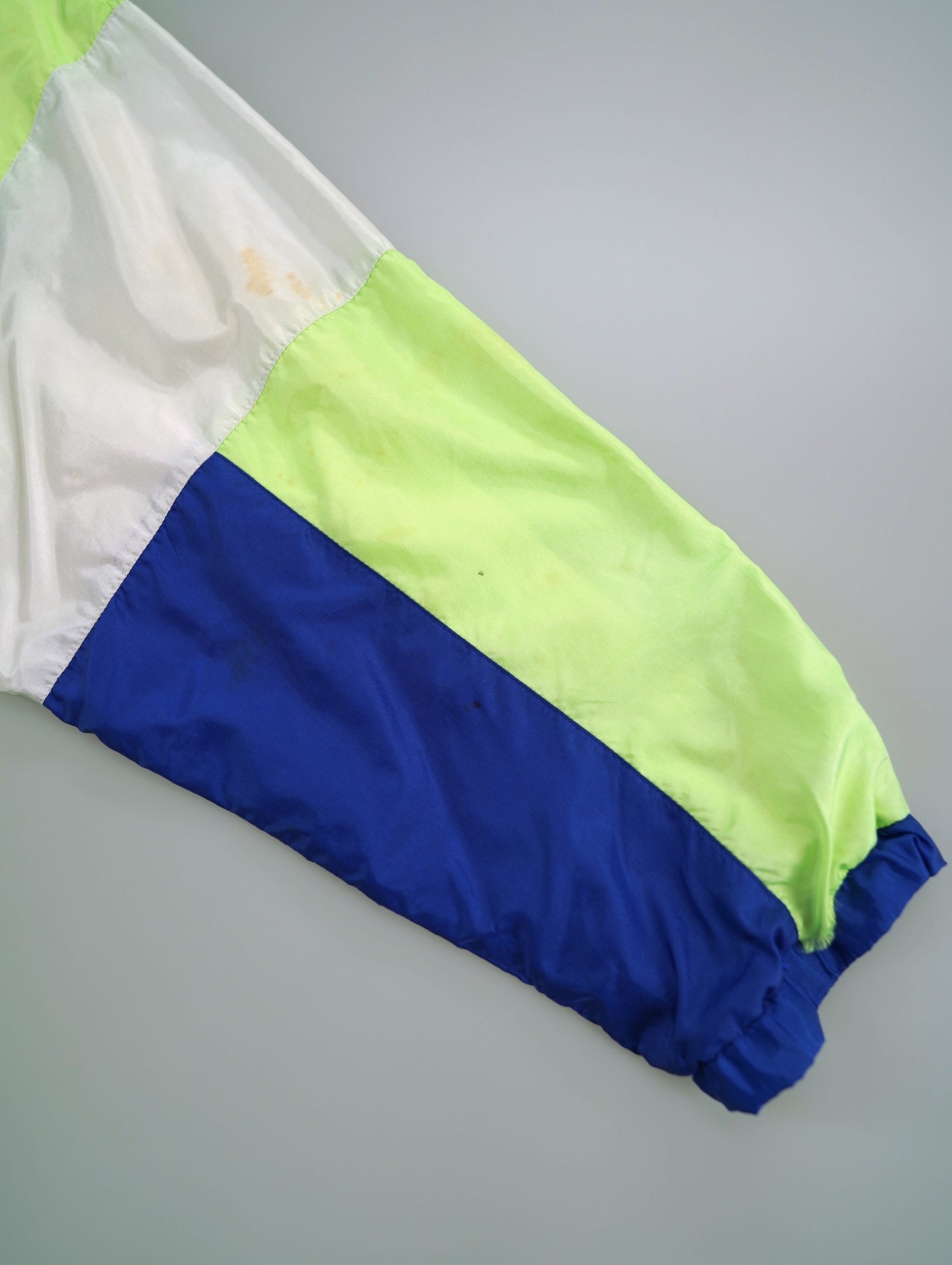 90s NIKE INTERNATIONAL nylon jacket