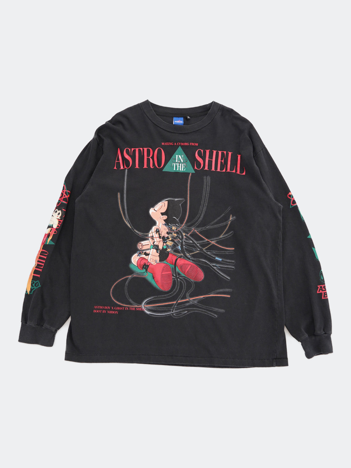 ASTRO IN THE SHELL long tee – NEVERKNOWS