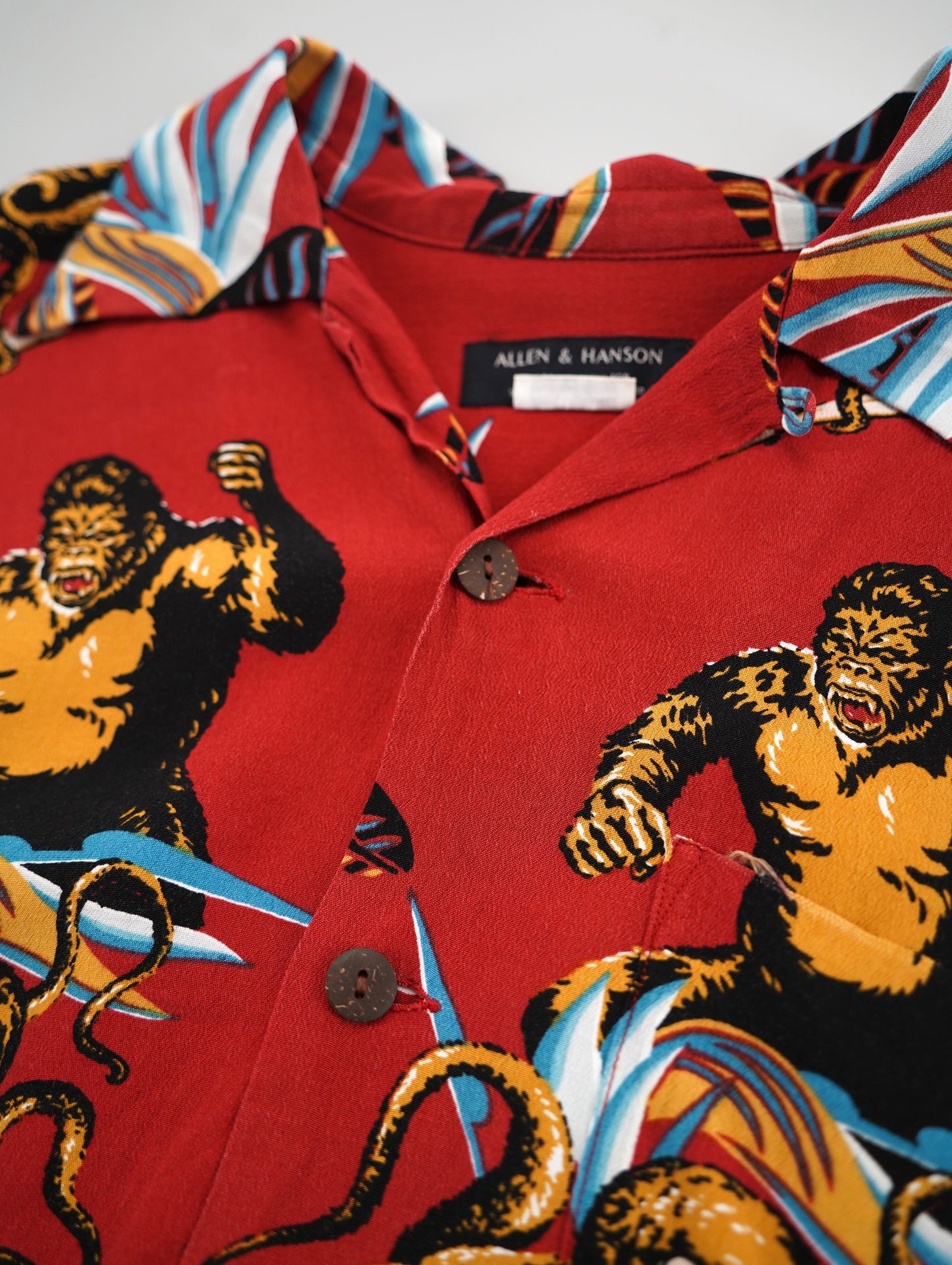 80s-90s gorilla aloha shirt