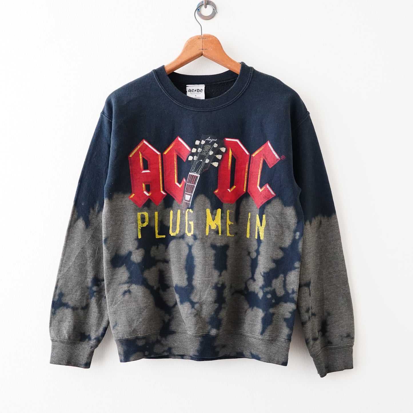 AC/DC sweat shirts