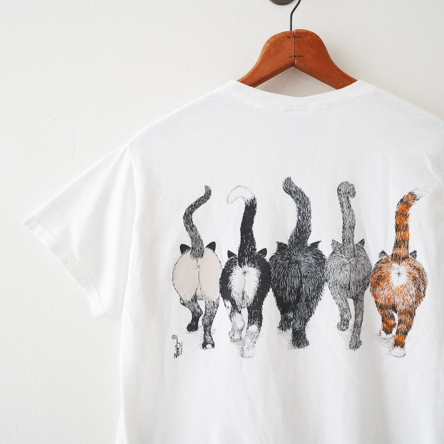 90s Animal tee