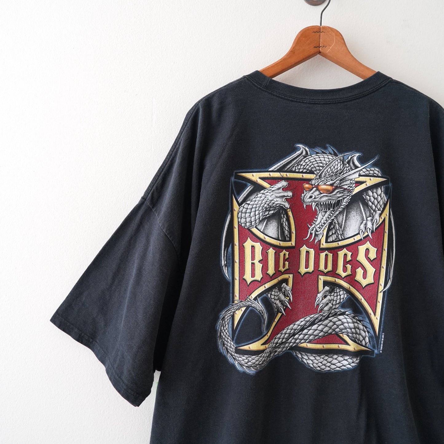 BIG DOGS tee