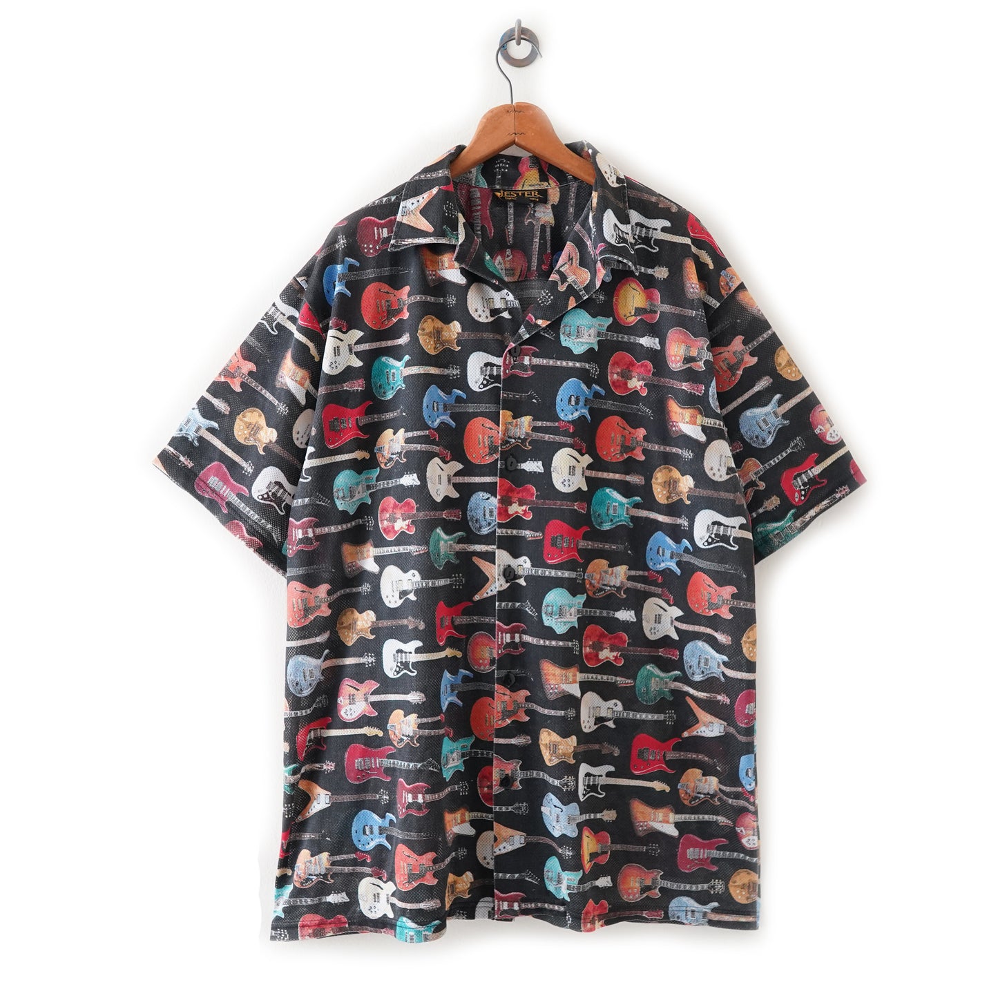 Guiter patterned shirt