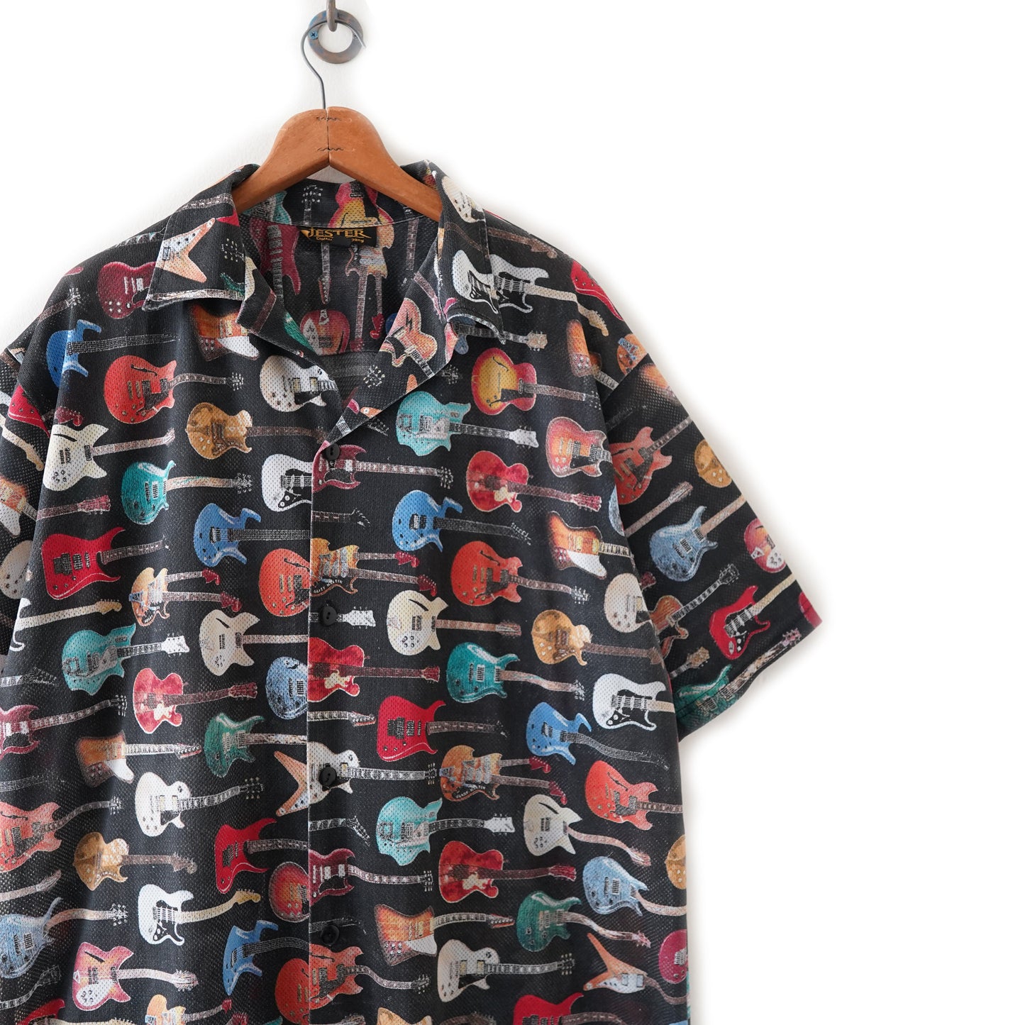 Guiter patterned shirt