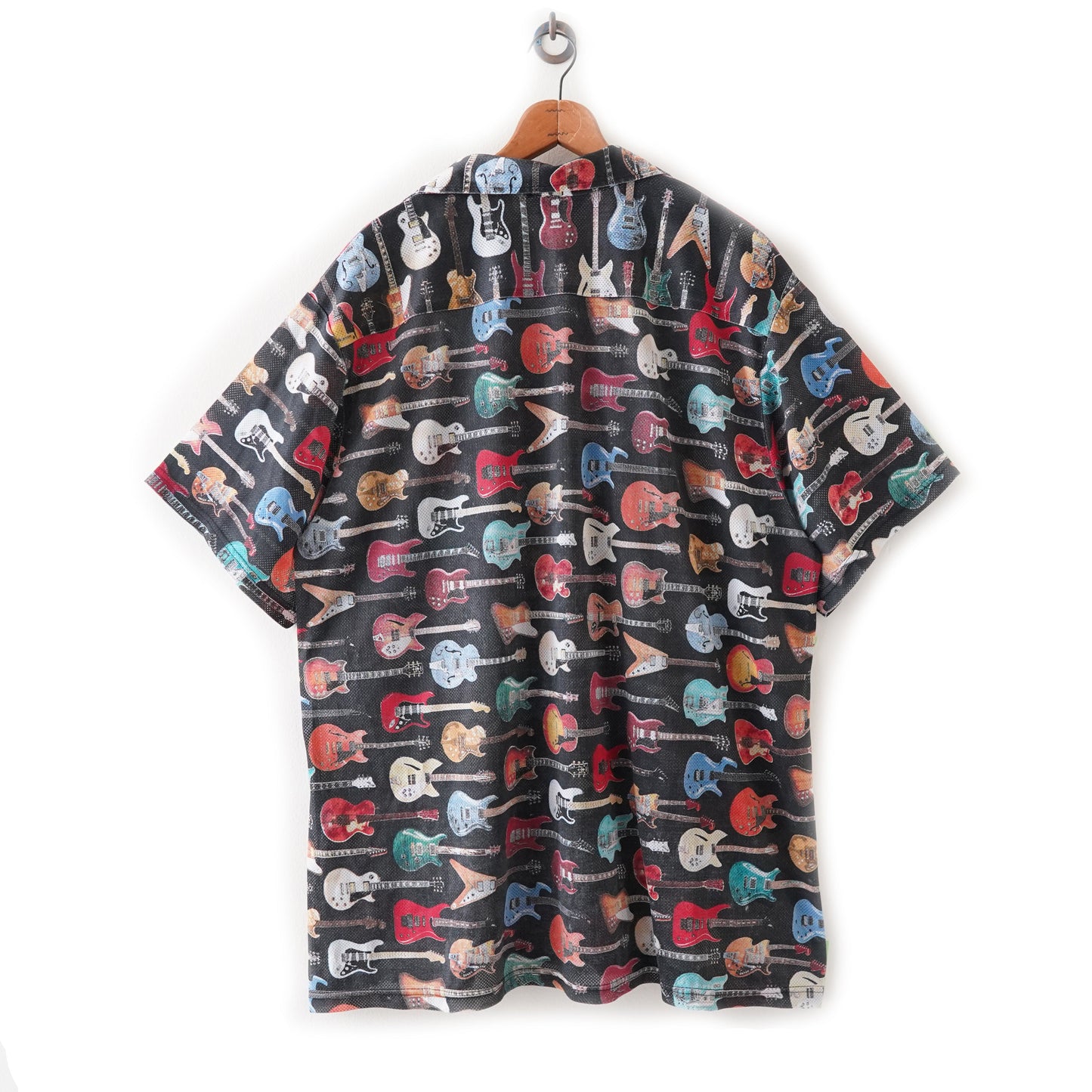 Guiter patterned shirt