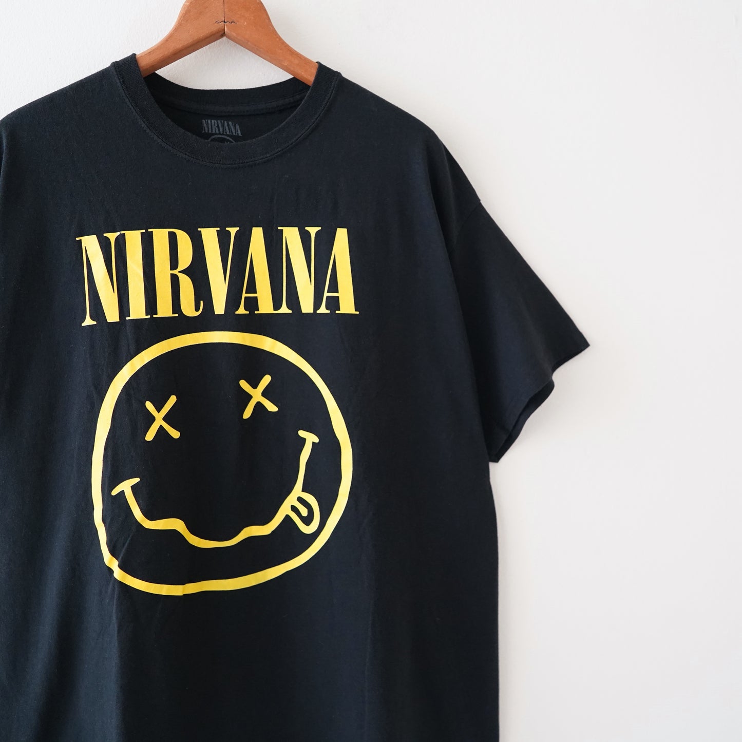 NIRVANA smily tee