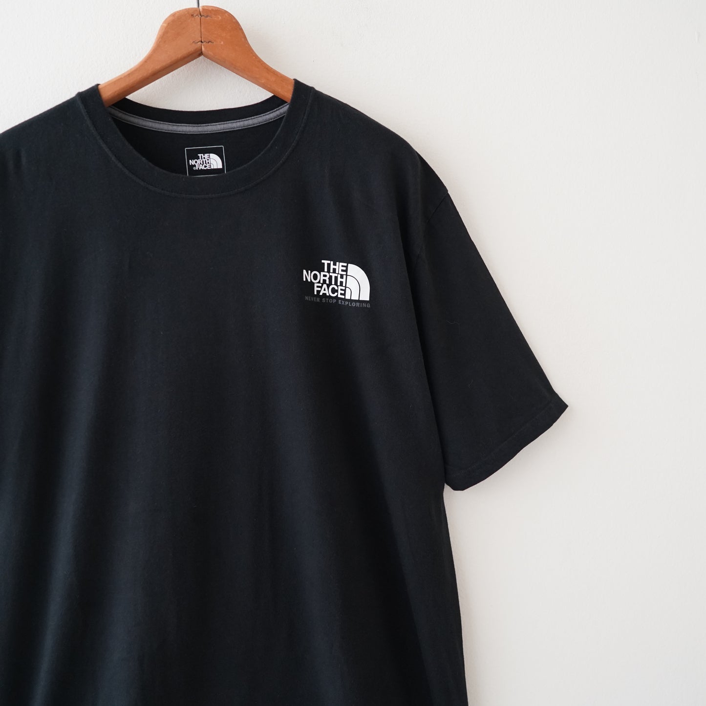 THE NORTH FACE tee