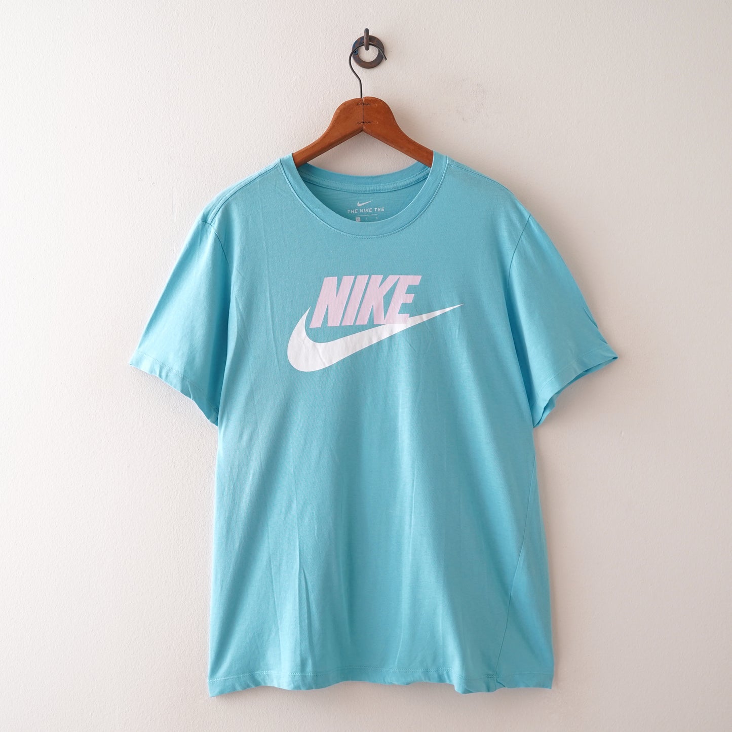 NIKE tee