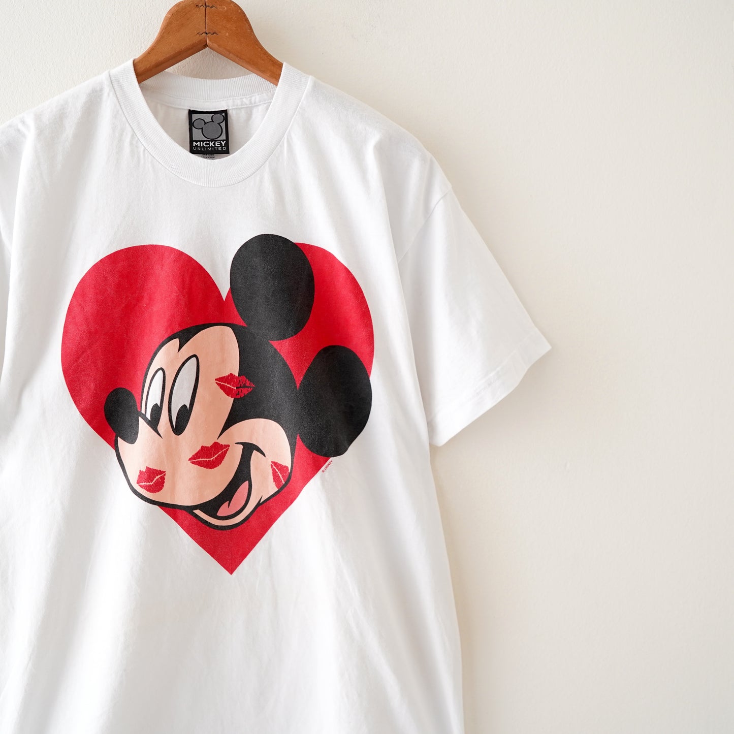 MICKEY lipped tee