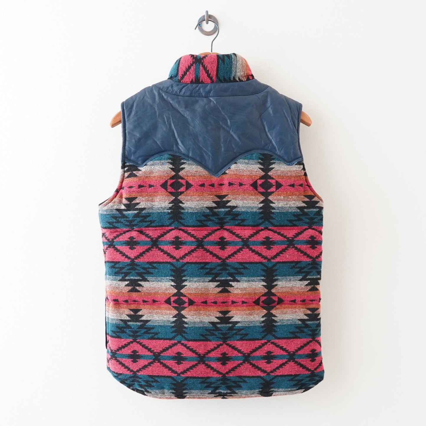 Patten down vest