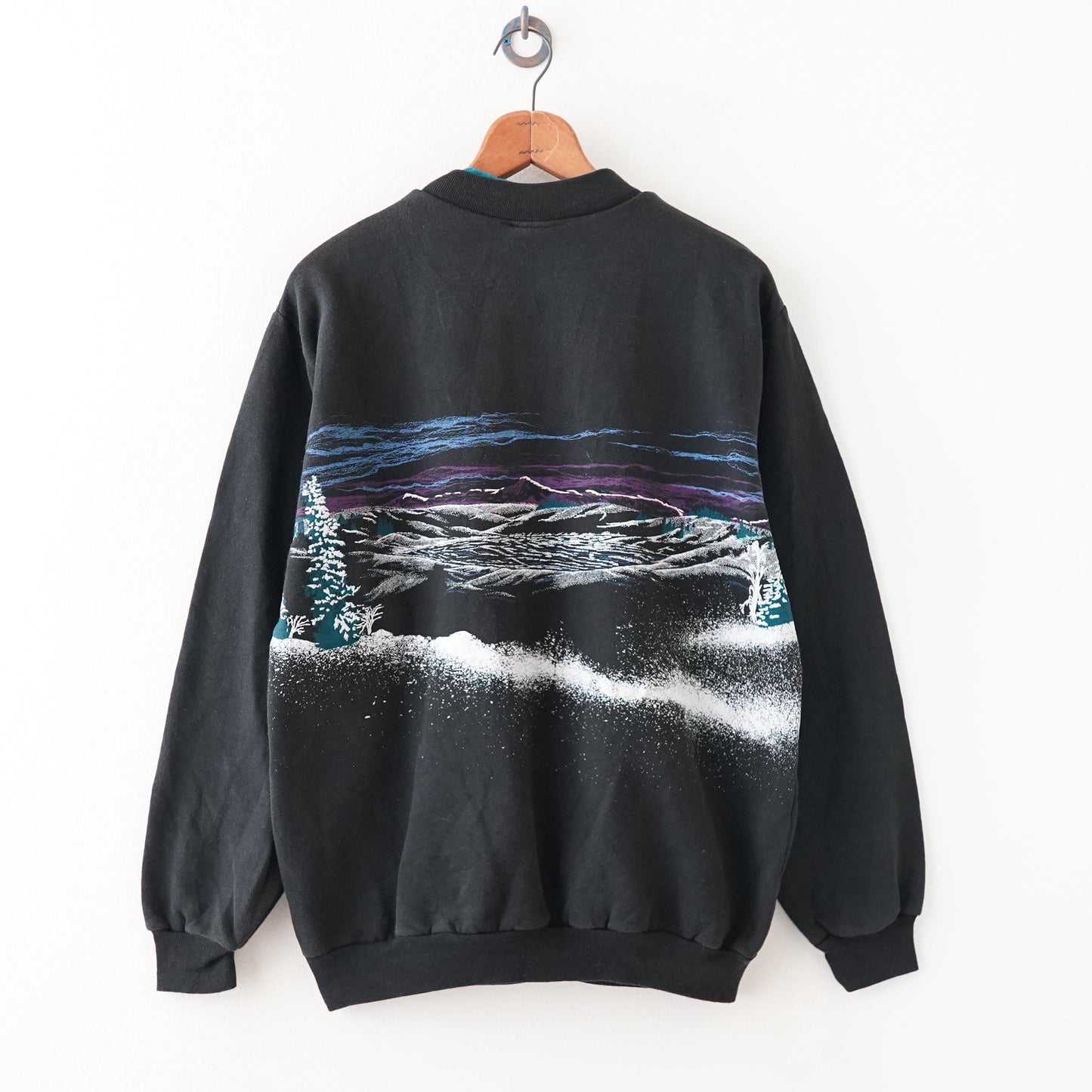 BAUERS DAM RESORT sweat