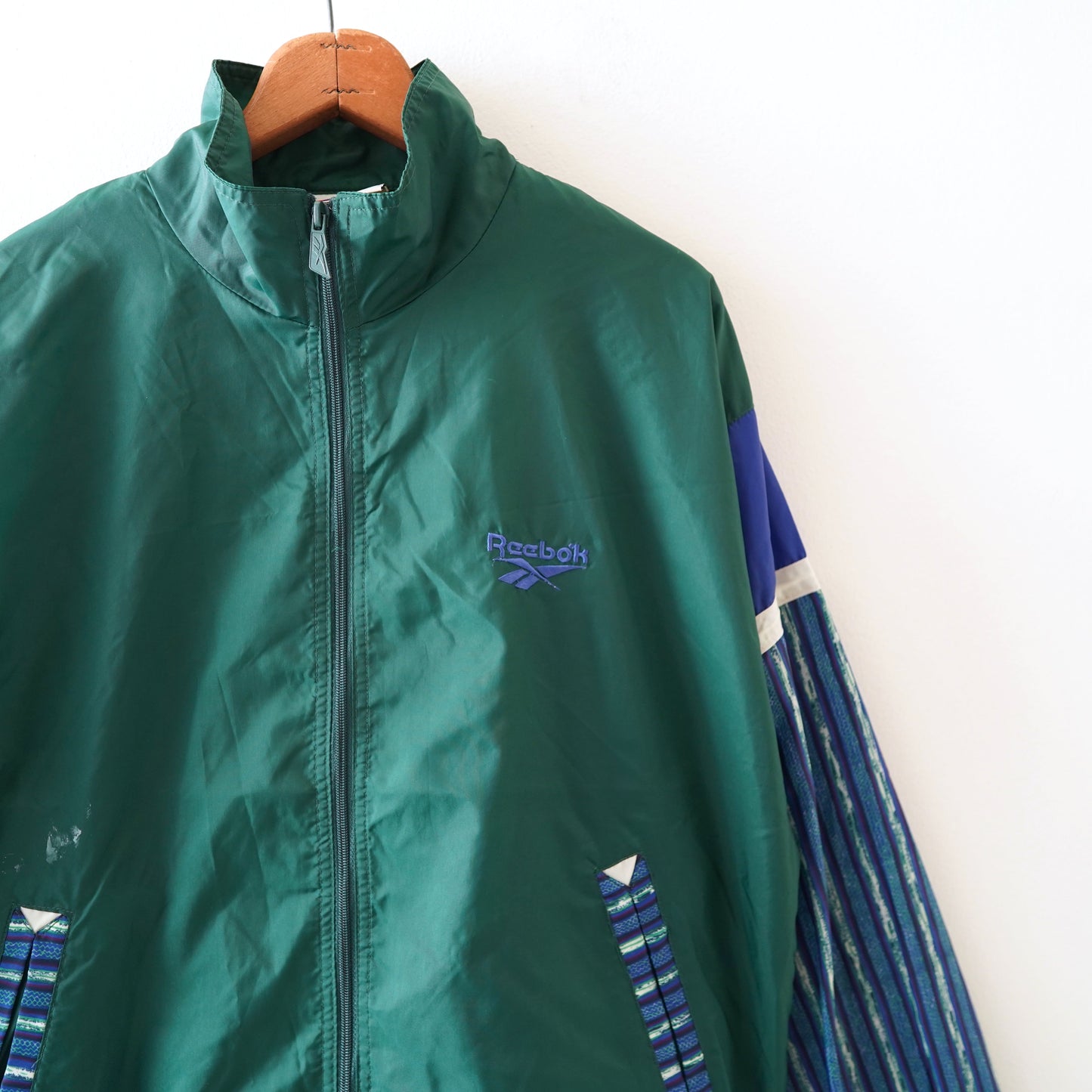 90s Reebok nylon jacket