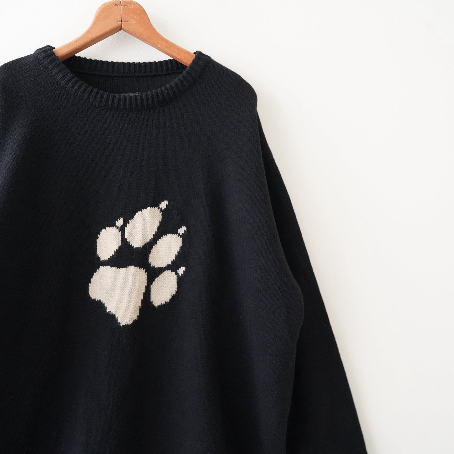 Dog's footprints sweater