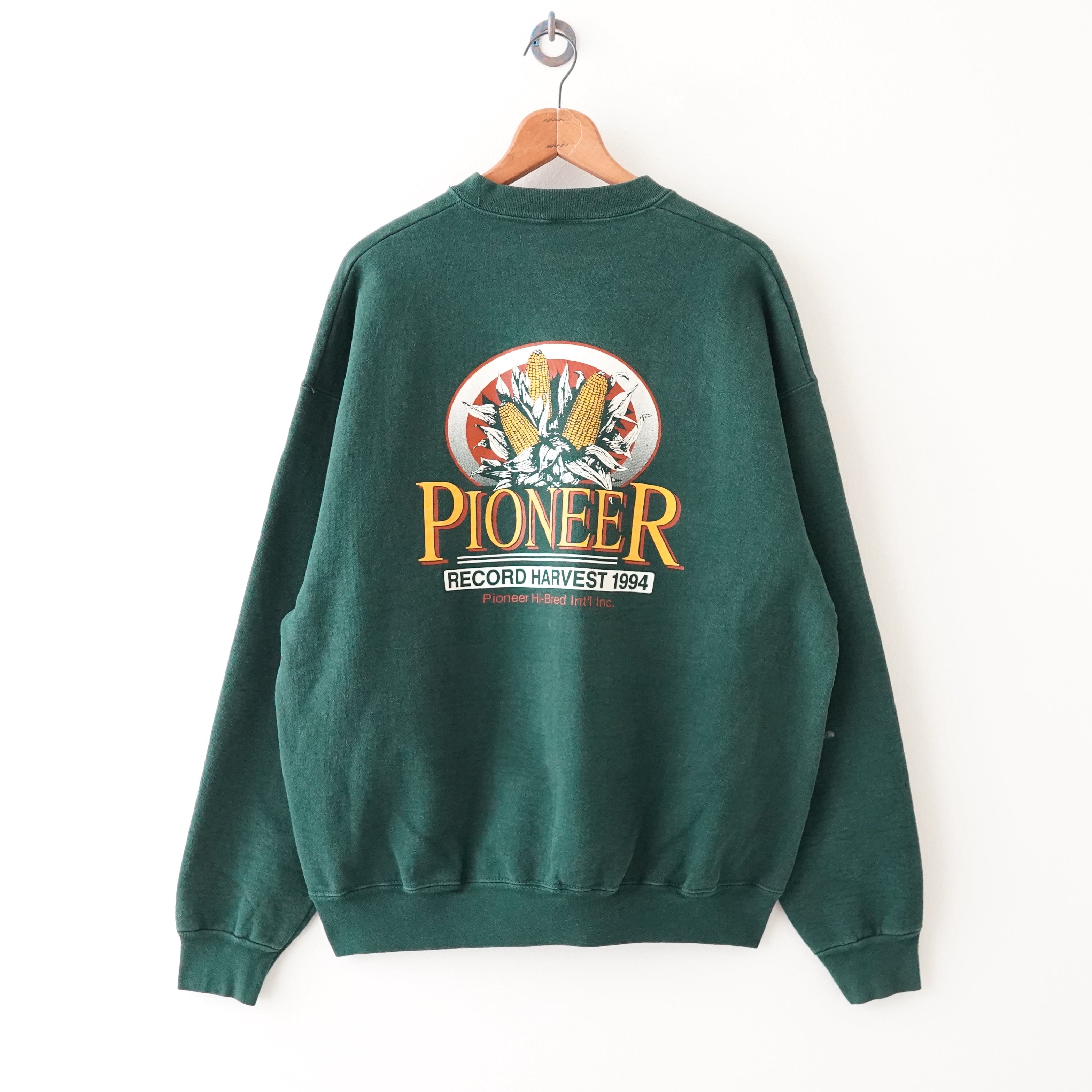 90s Pioneer Hi-Bred International, Inc. sweat – NEVERKNOWS