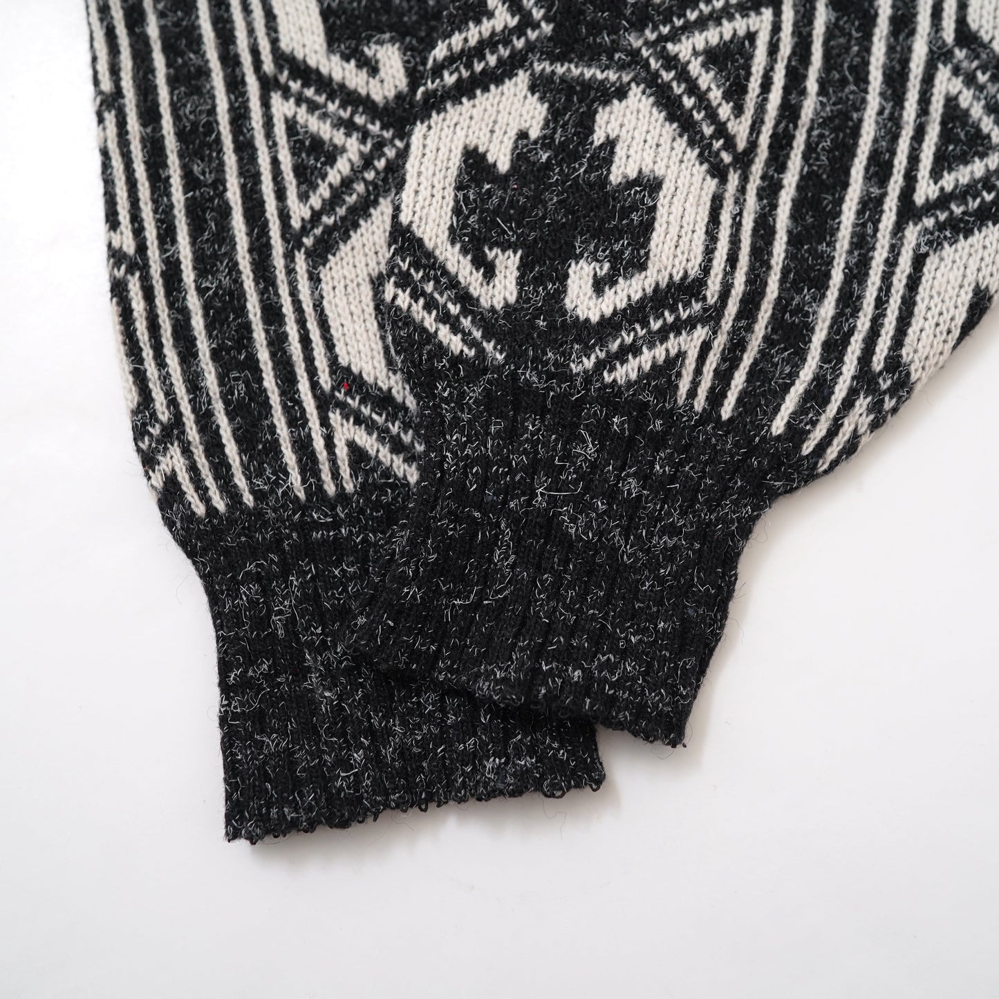 Pattern sweater