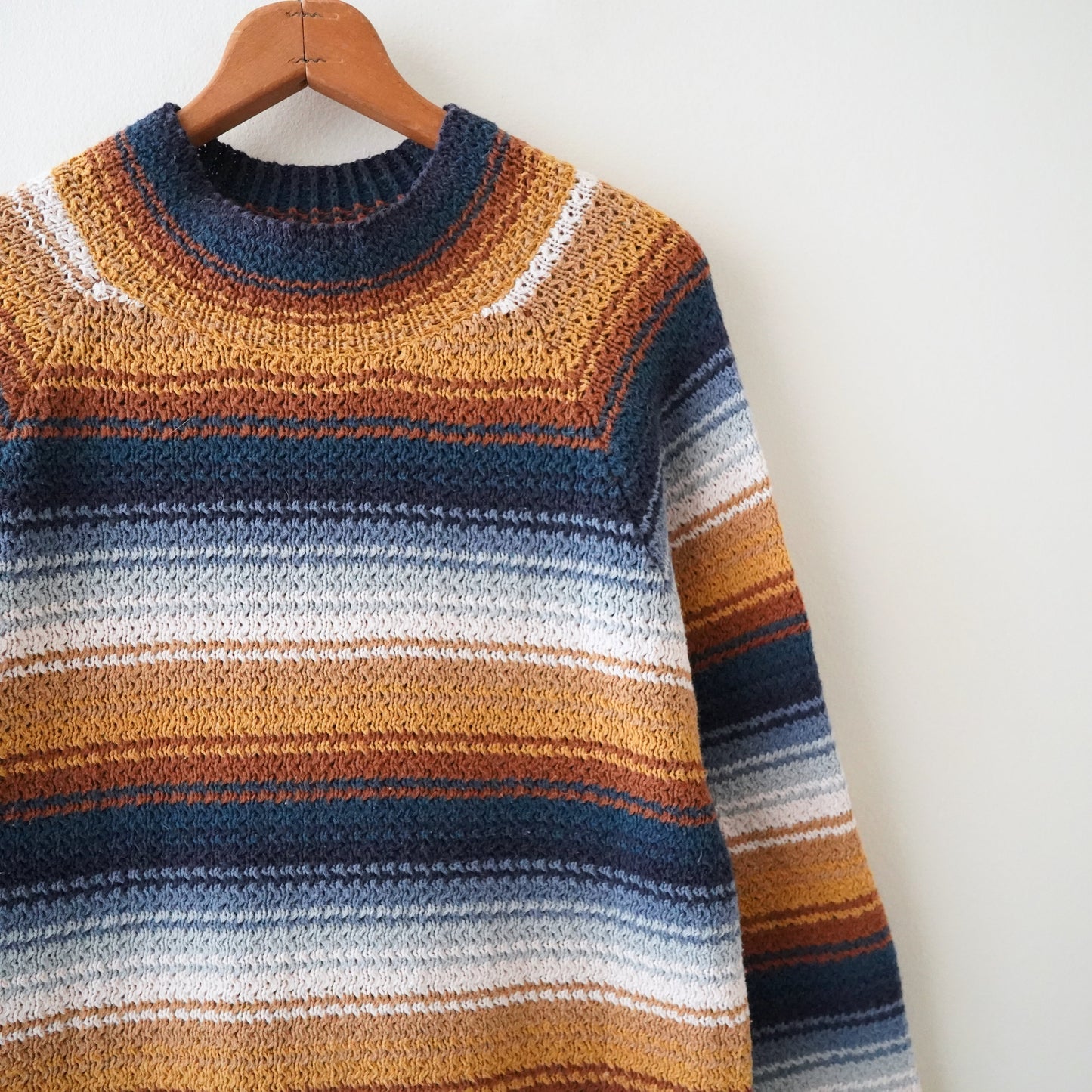 Autumn color knit