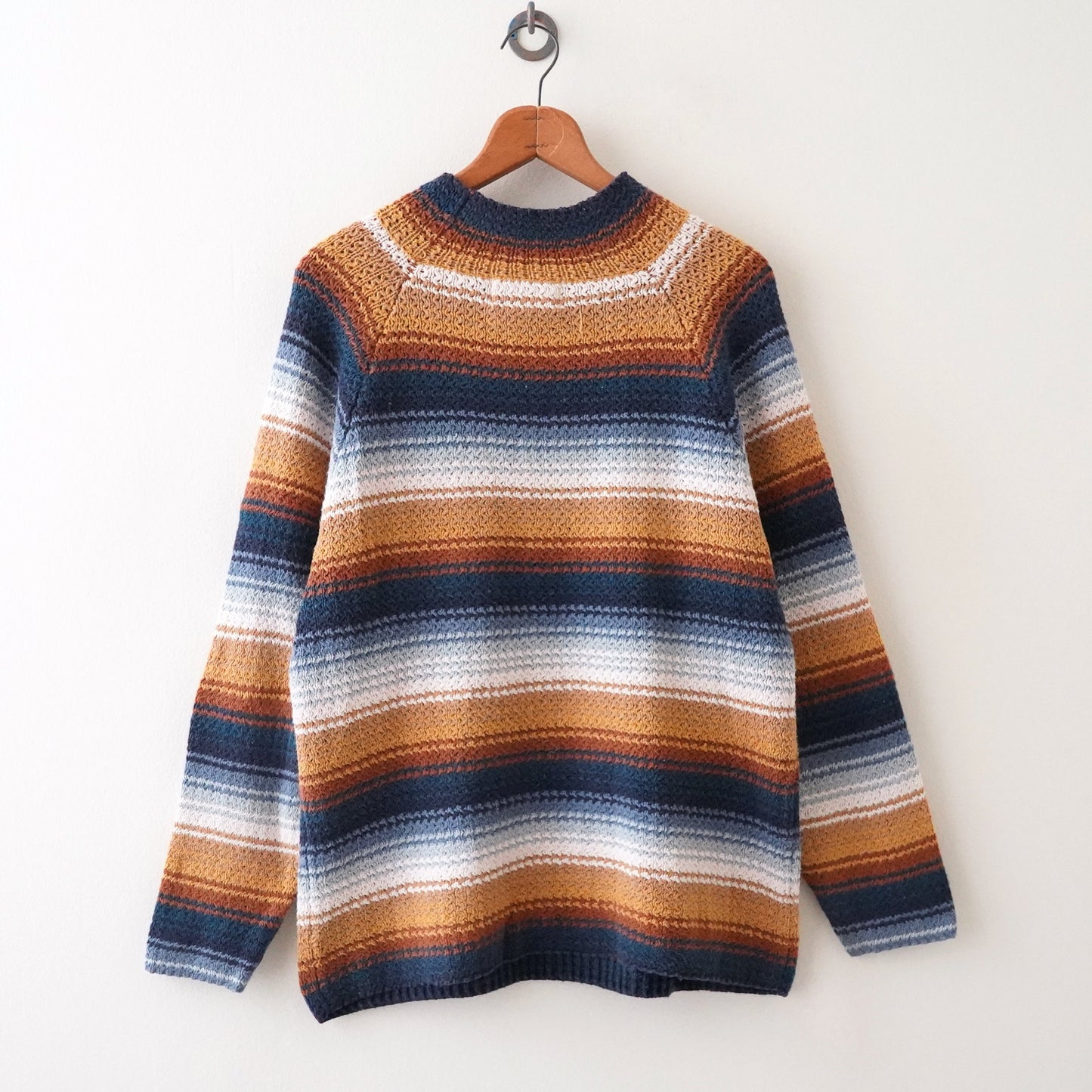 Autumn color knit