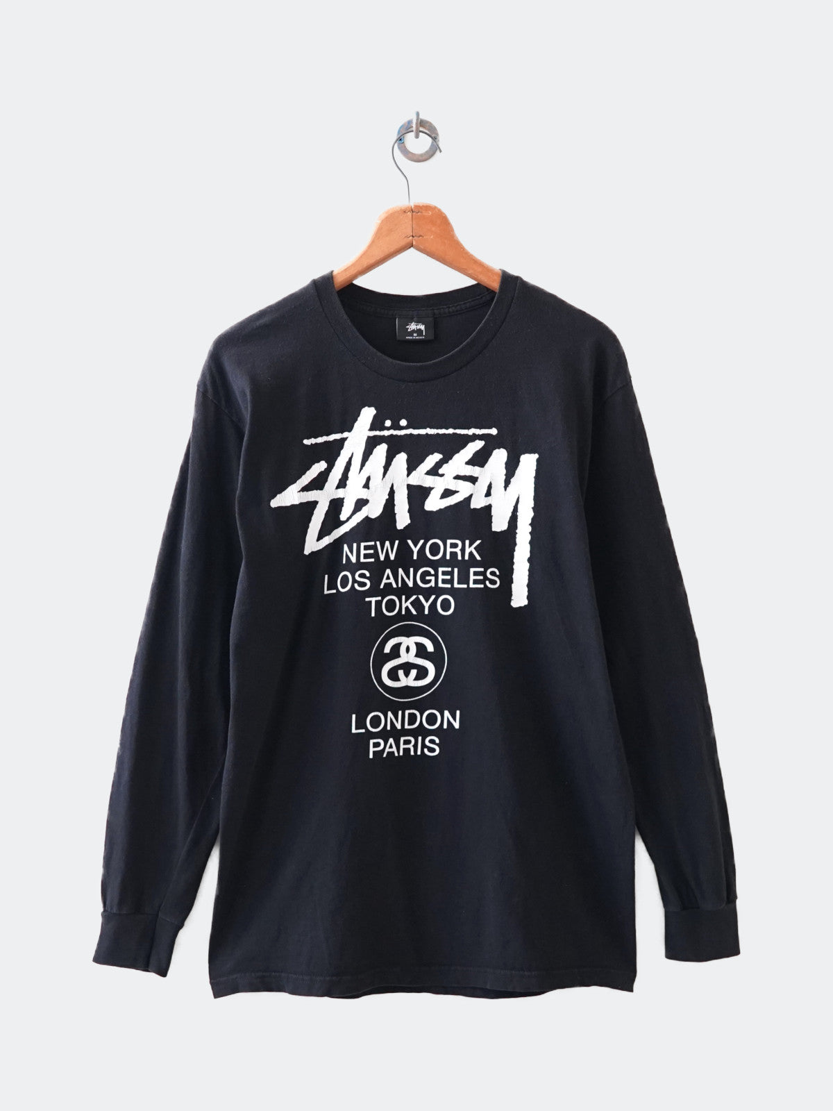 STUSSY WORLD TOUR tee – NEVERKNOWS