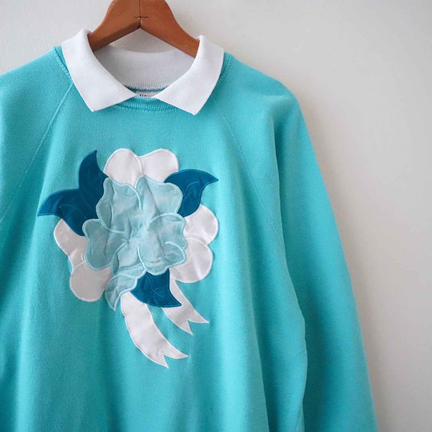 90s flower printed sweat