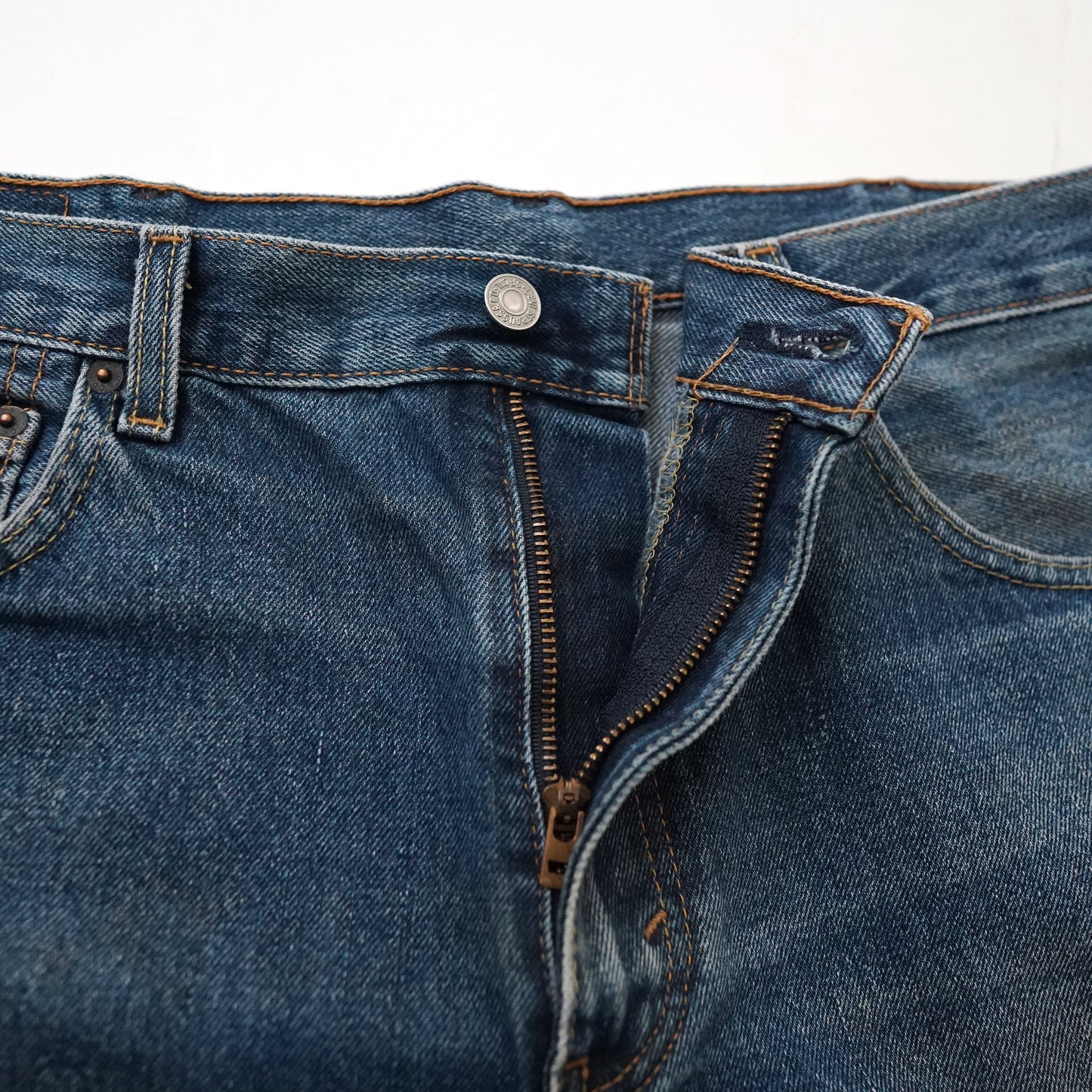 Levi's 517 pants