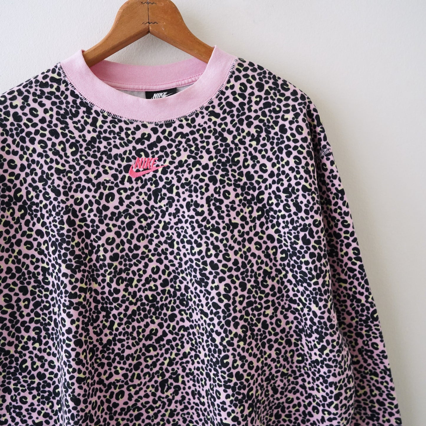 NIKE leopard sweat