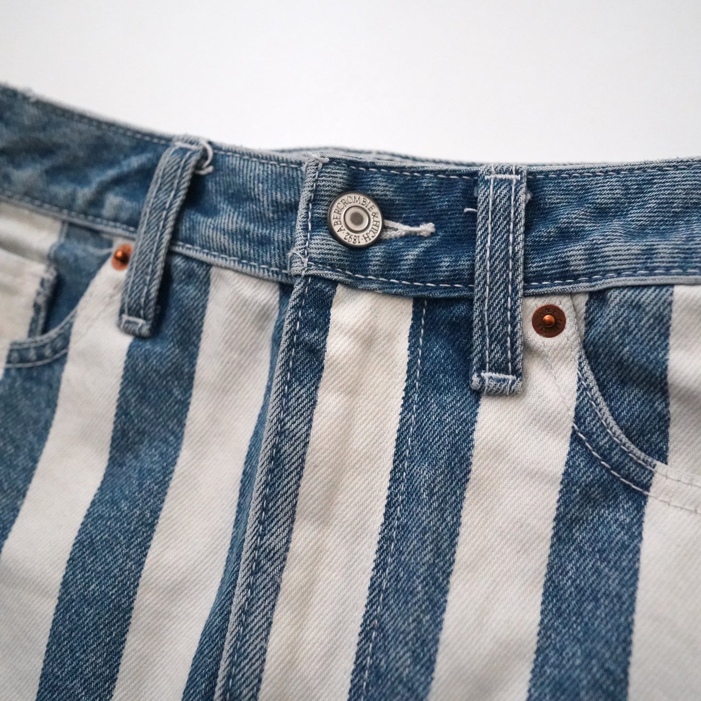 Abercrombie & Fitch srtiped denim skirt