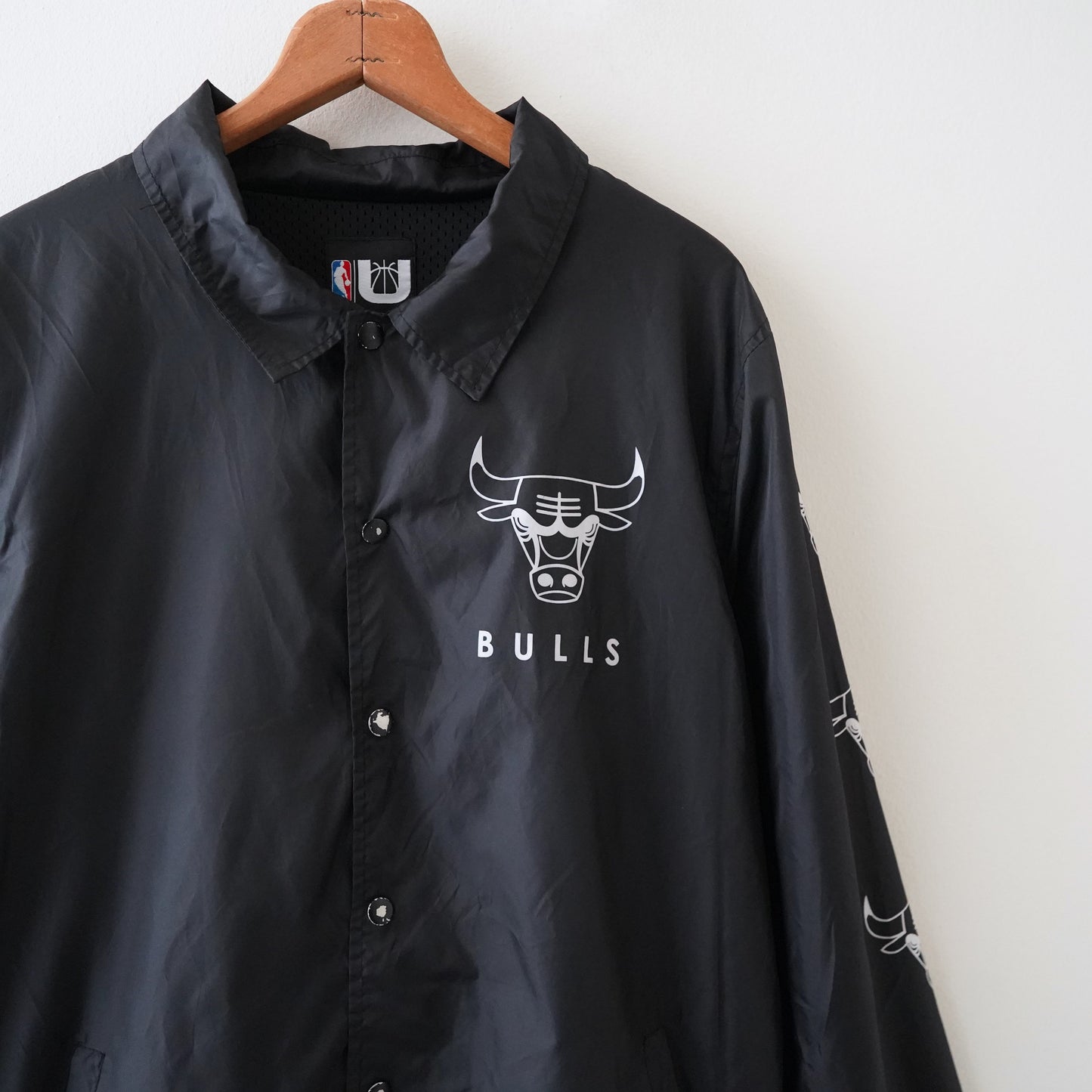 NBA BULLS coach jacket