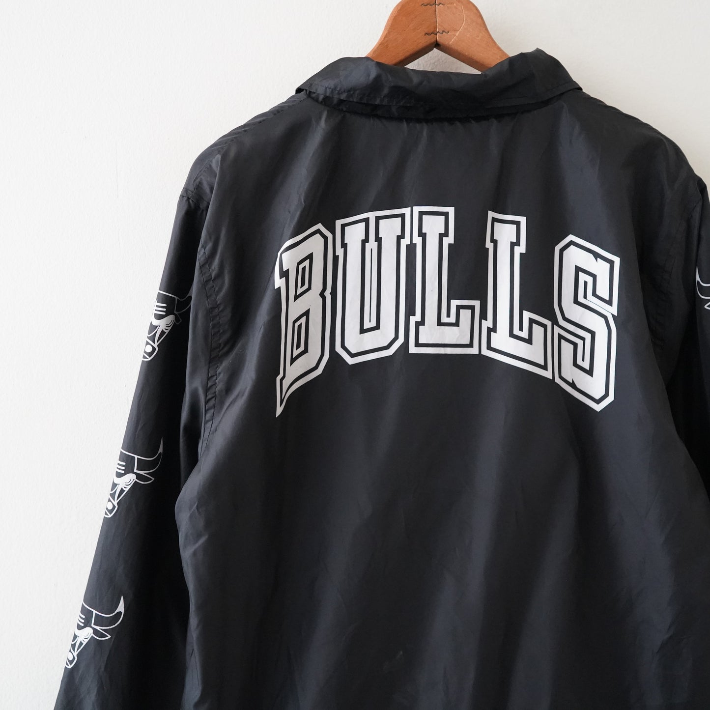 NBA BULLS coach jacket