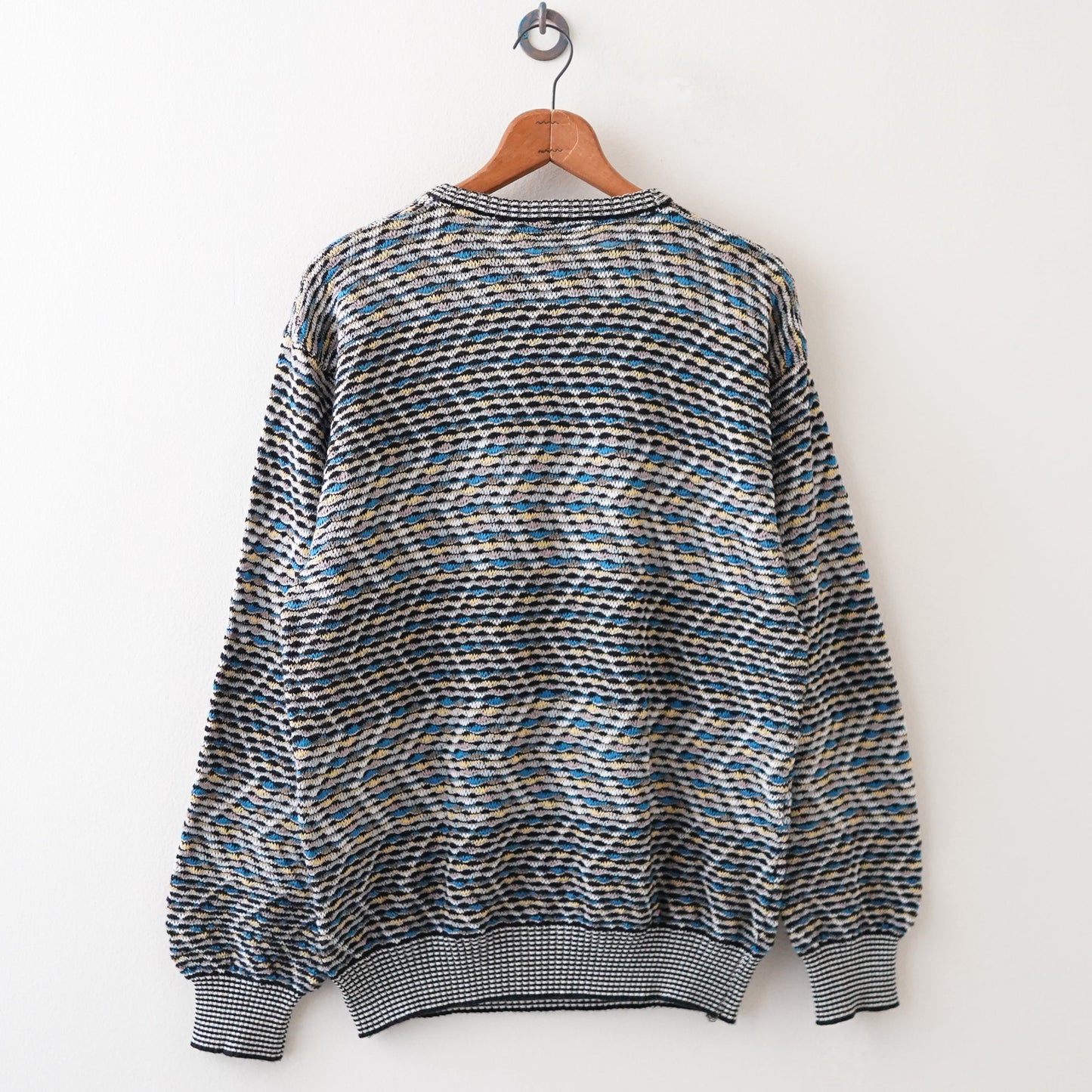 Acryl sweater