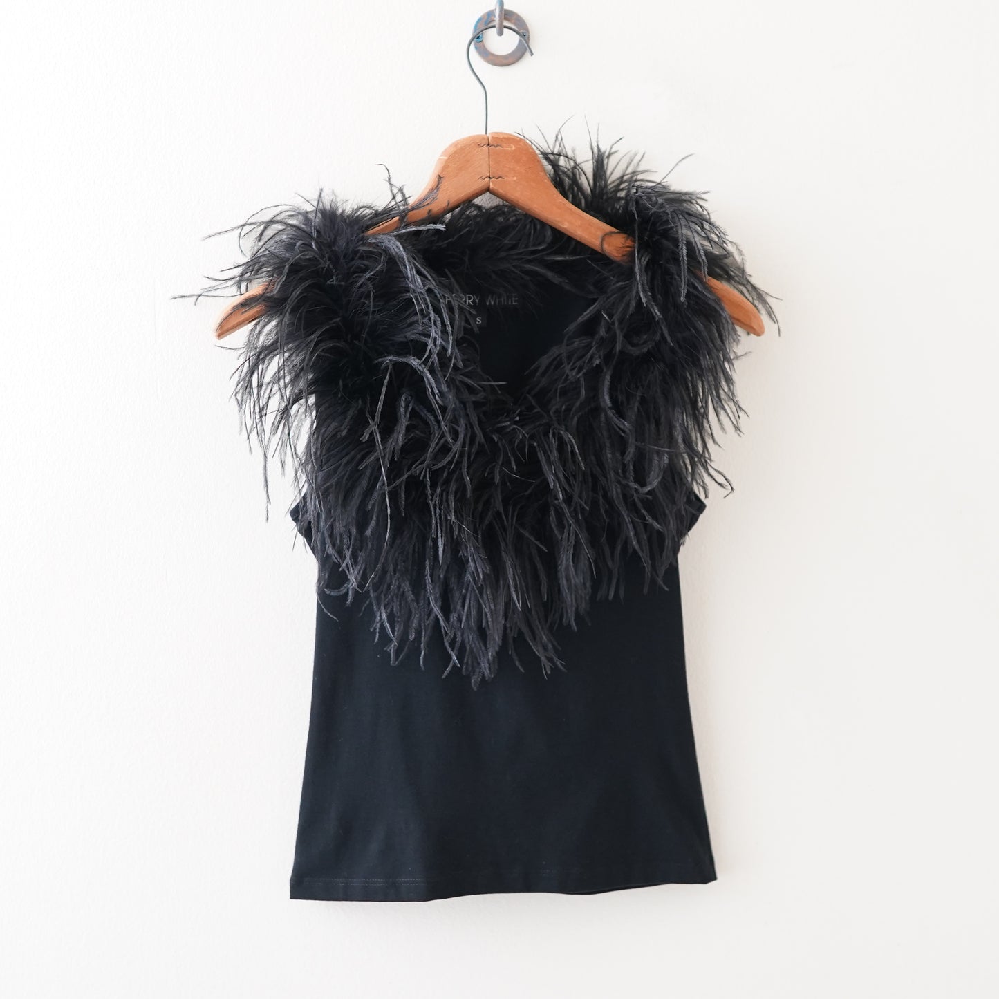 design feather collar tank top