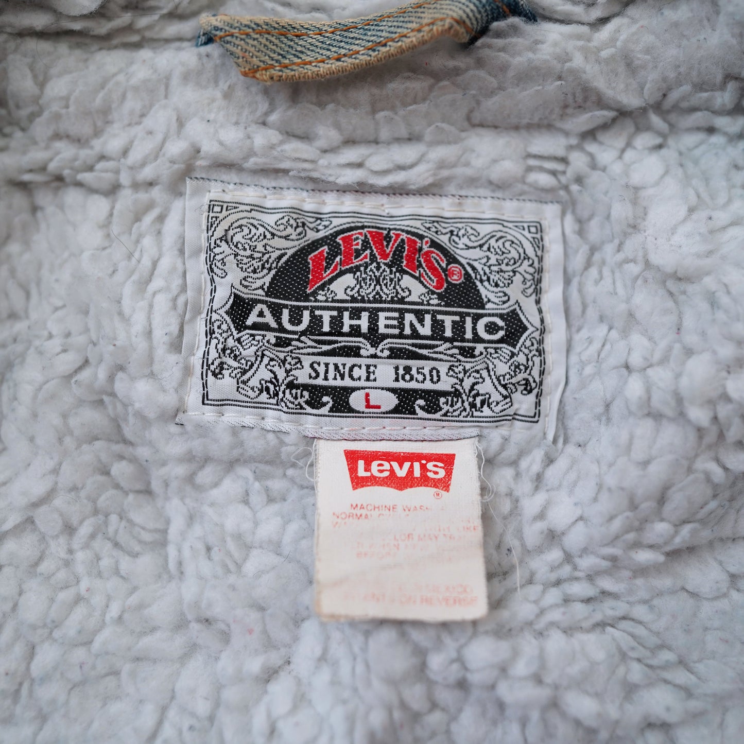 90s Levi's boa denim jacket