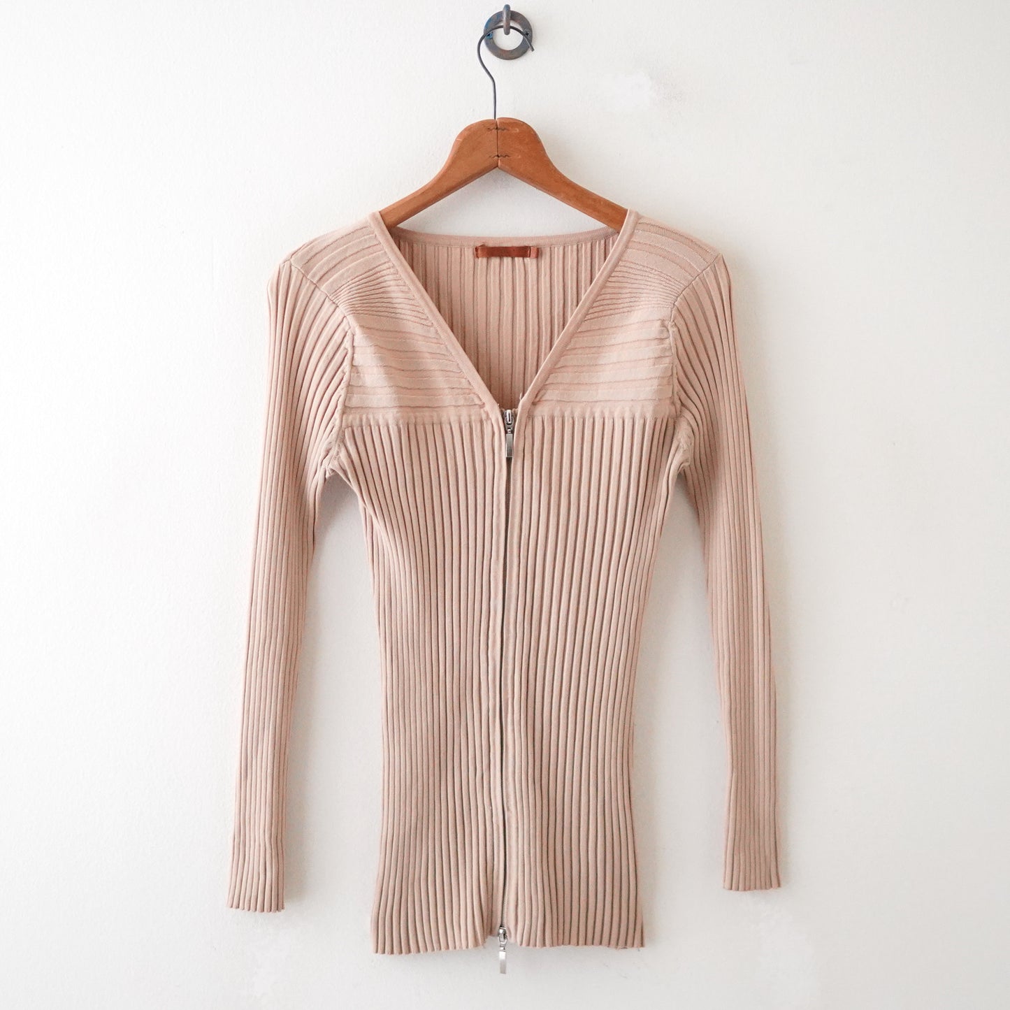 knit slim sweater