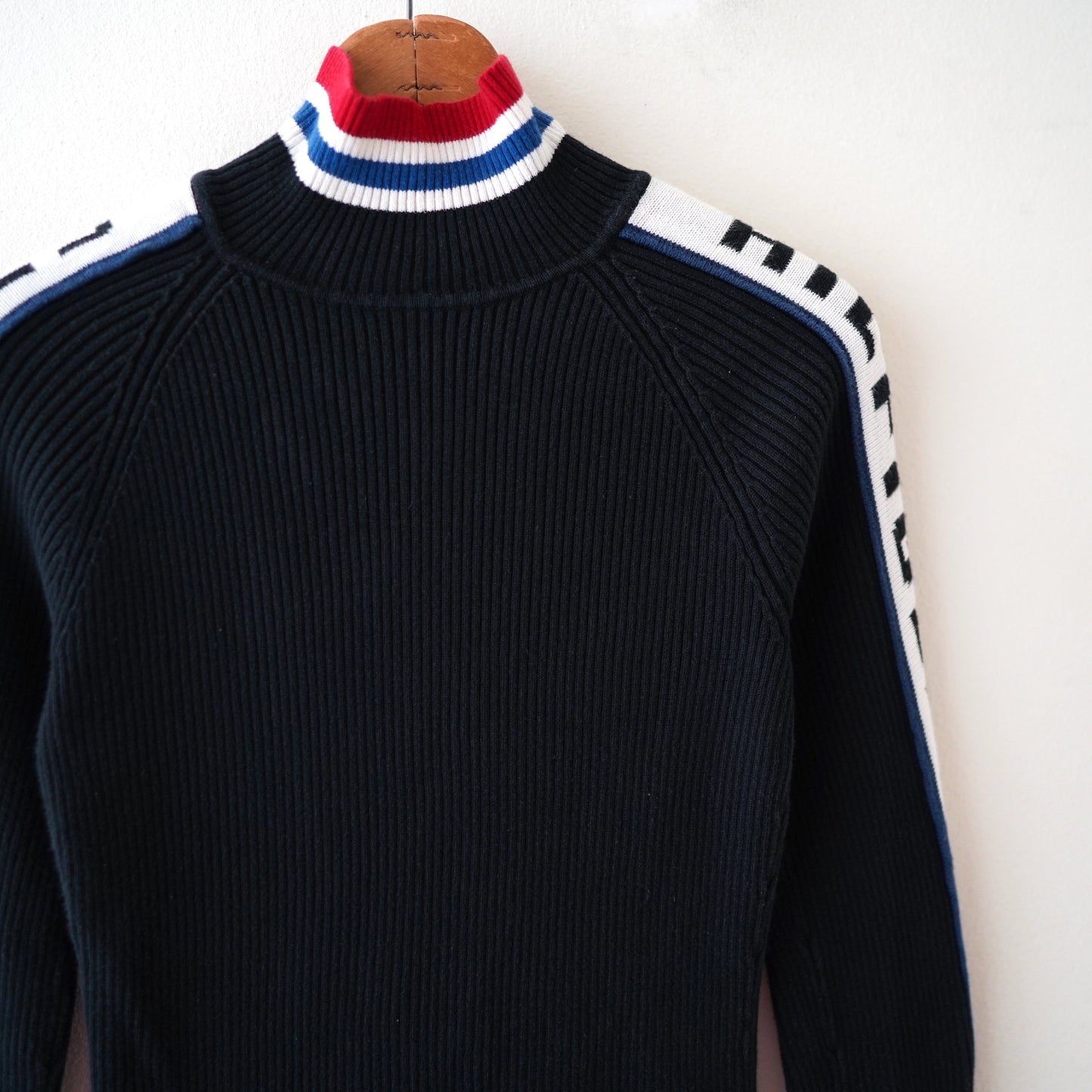 TOMMY HILFIGER slim sweater