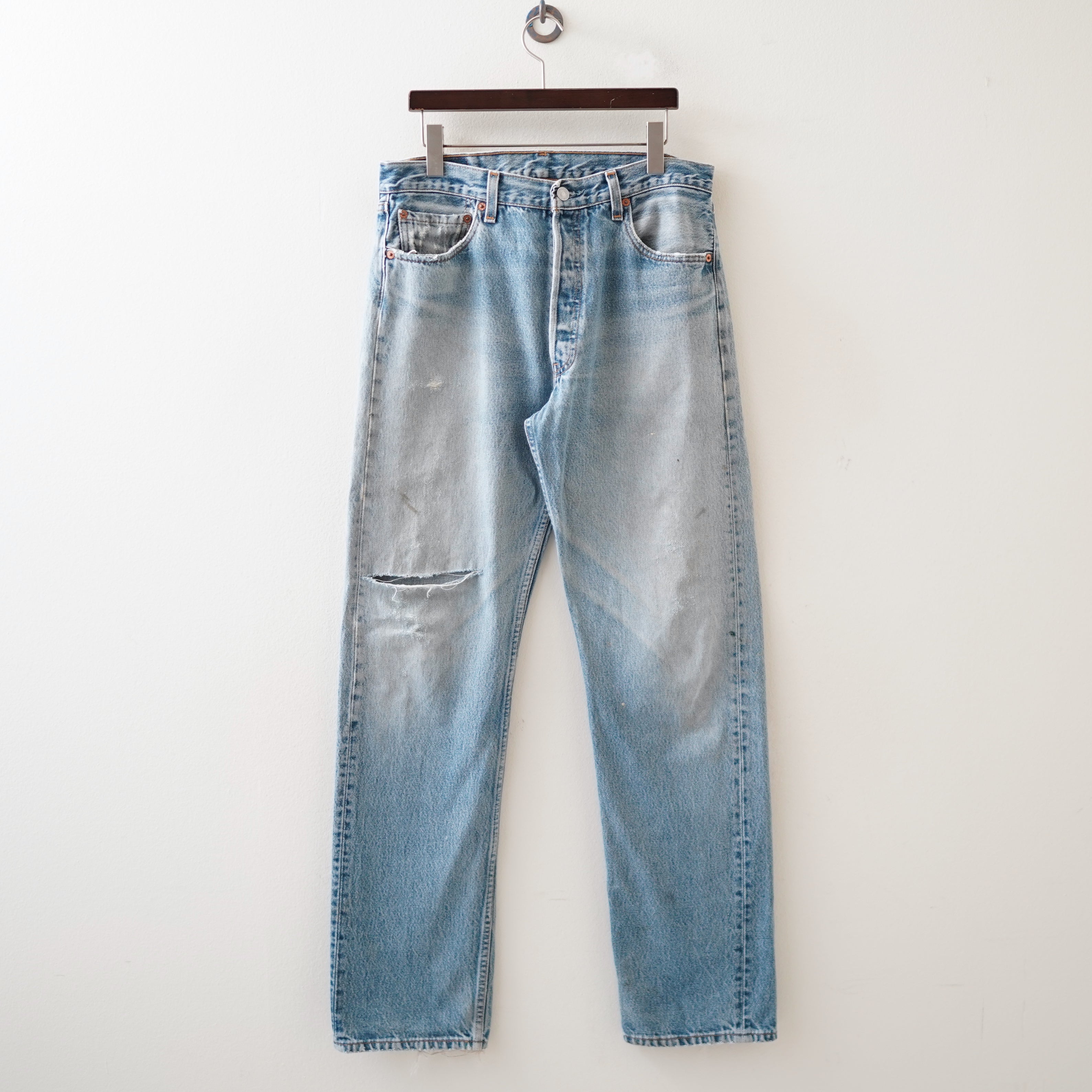 Levi's 501 ripped denim pants – NEVERKNOWS