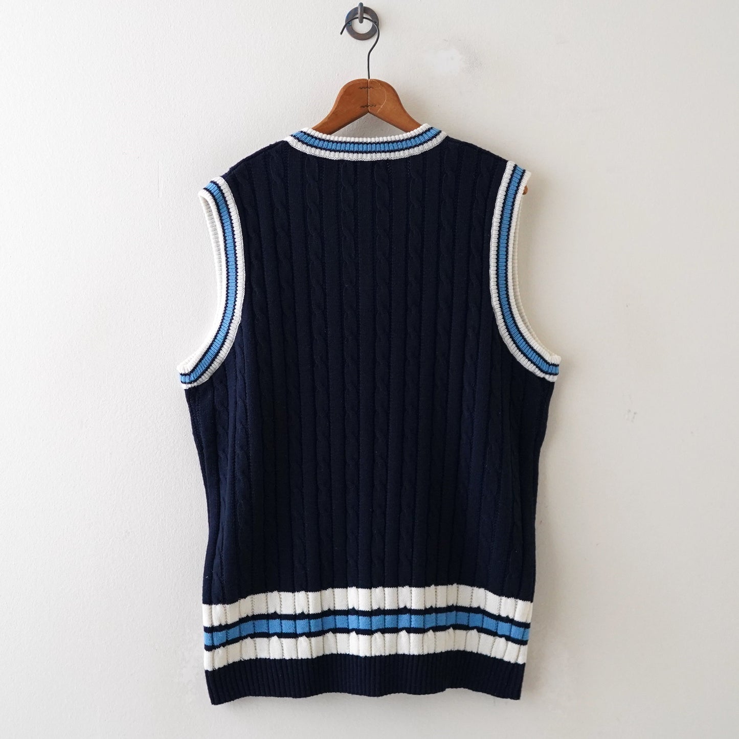 knit vest