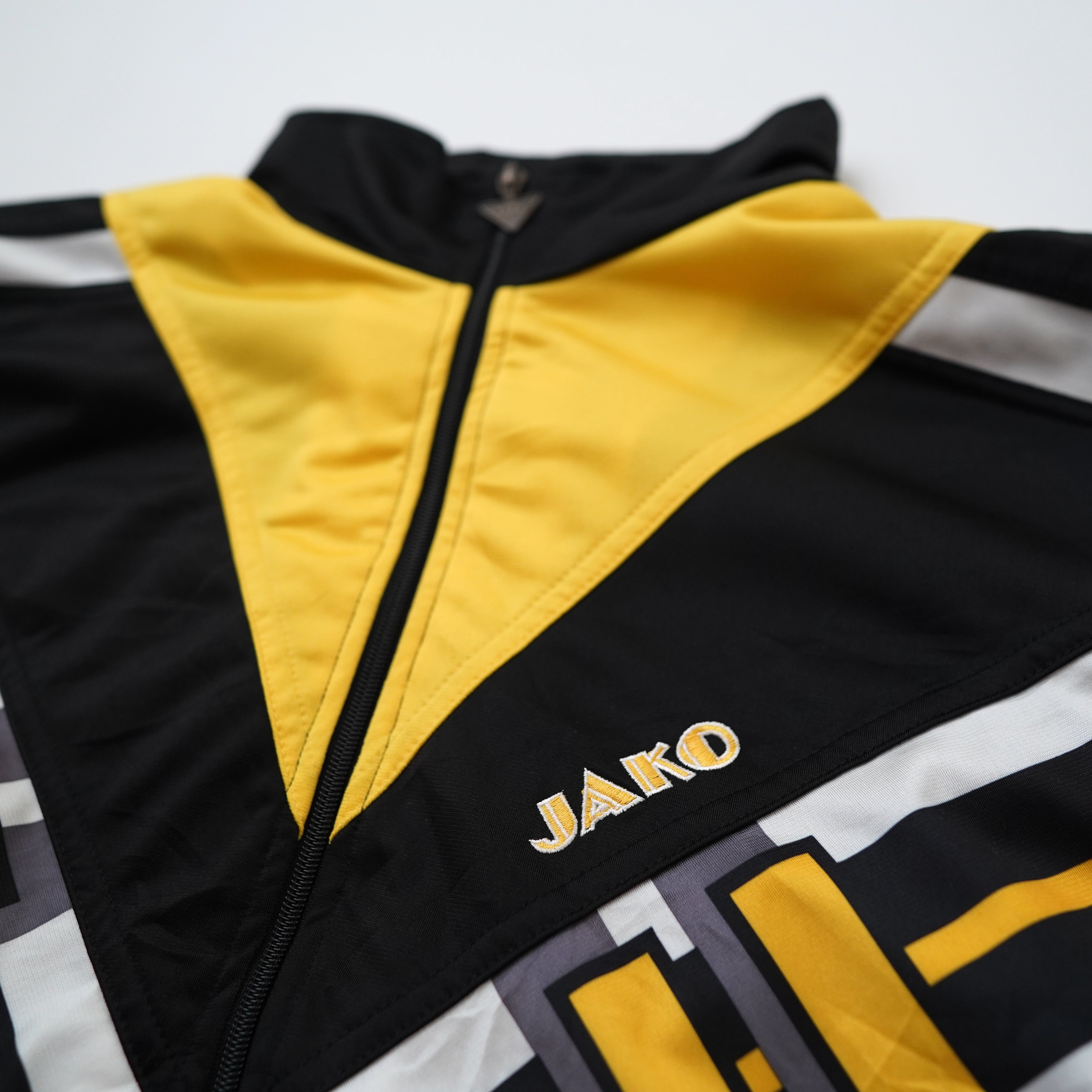 90s JAKO switching design track jacket – NEVERKNOWS