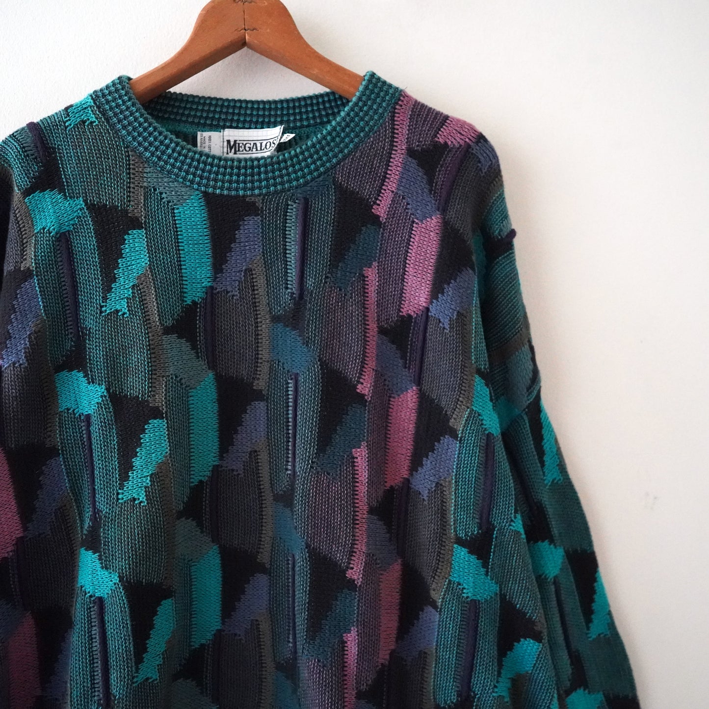 3D pattern sweater