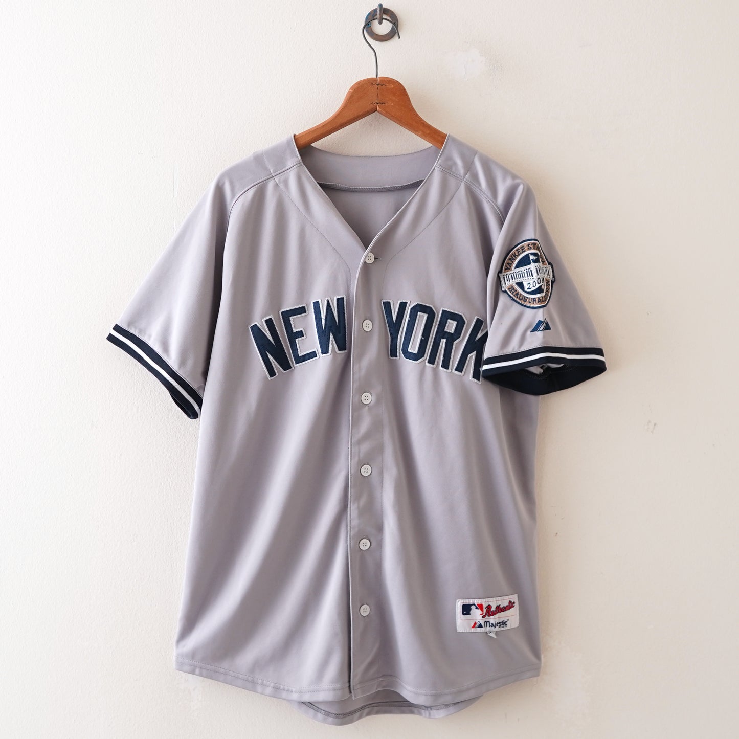 00s majestic yankees baseball shirt