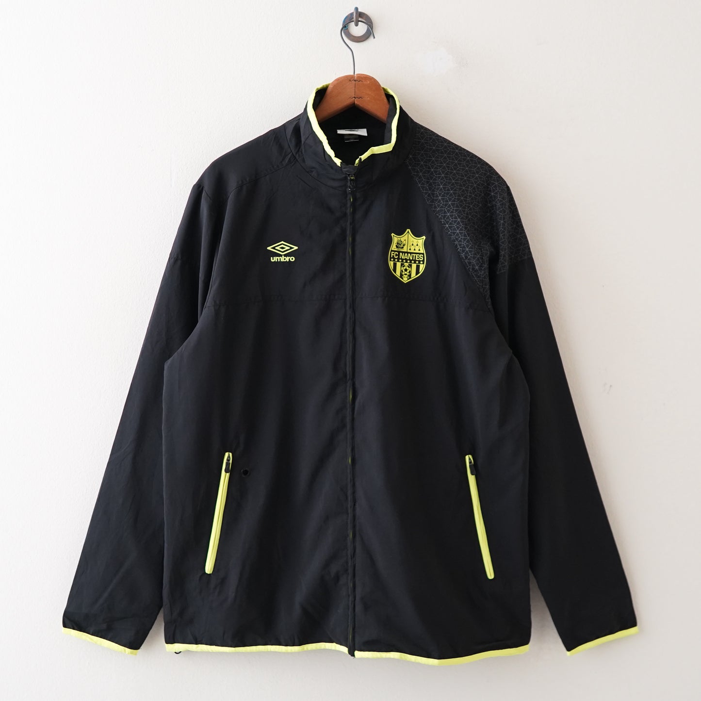 UMBRO track jacket