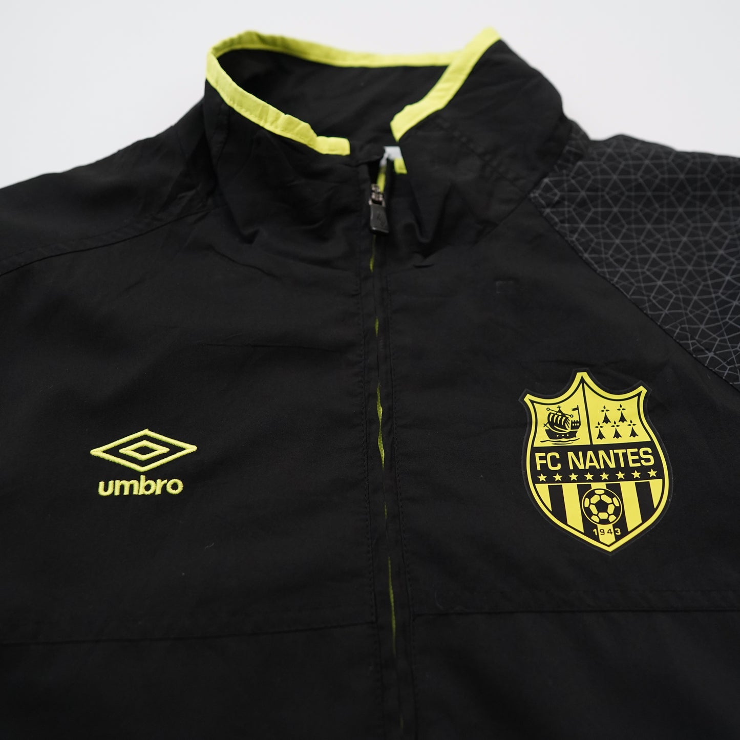 UMBRO track jacket