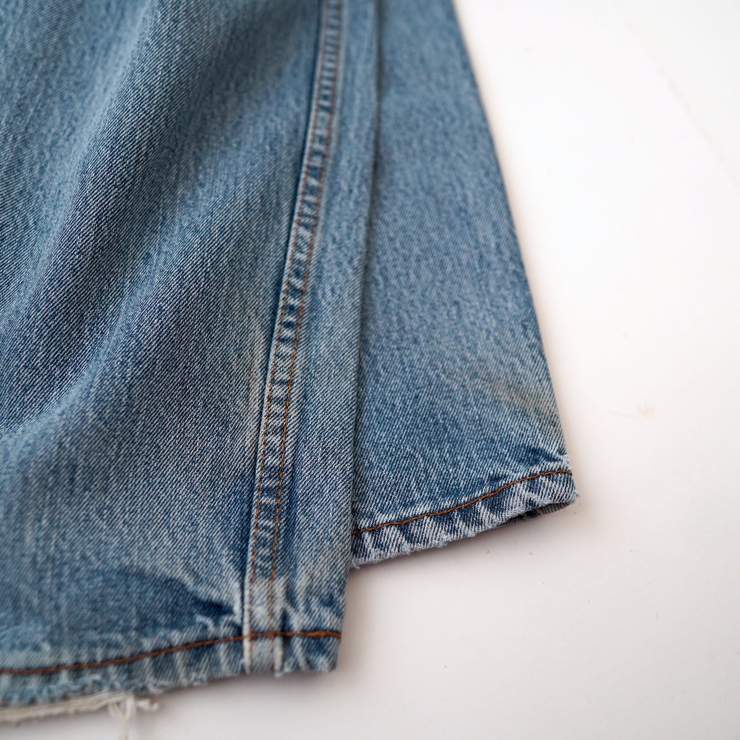 Levi's 550 denim pants