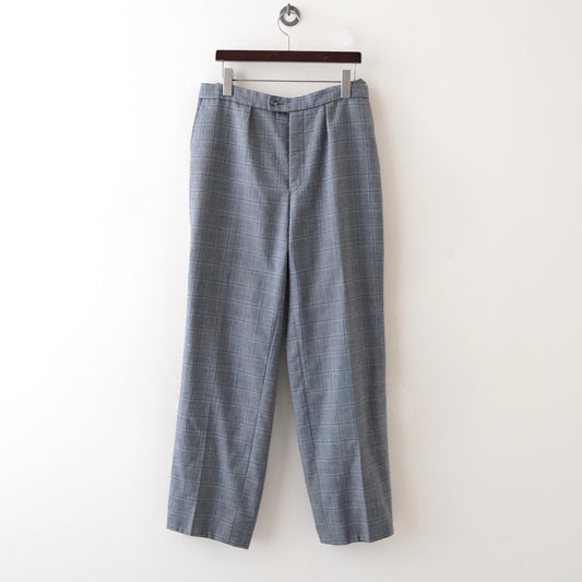 one tuck long pants