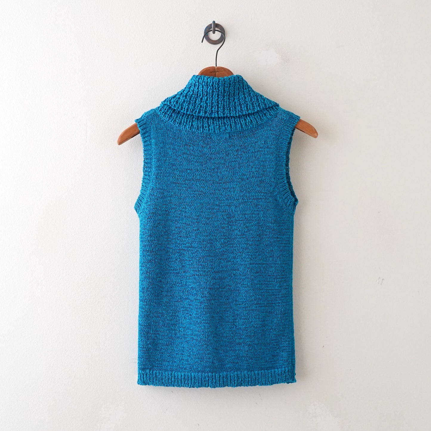 turtleneck sleeveless sweater