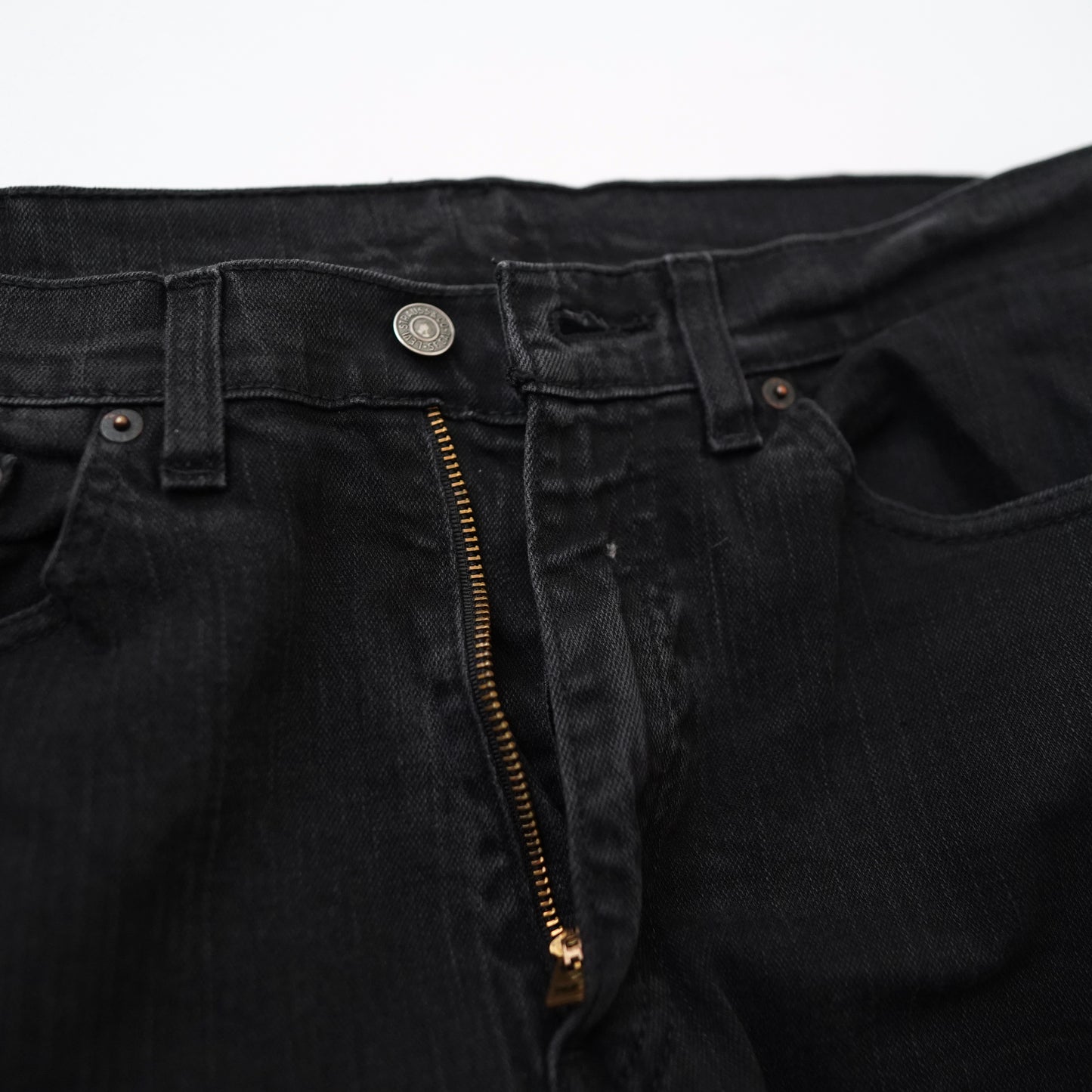 Levi’s 505 denim pants