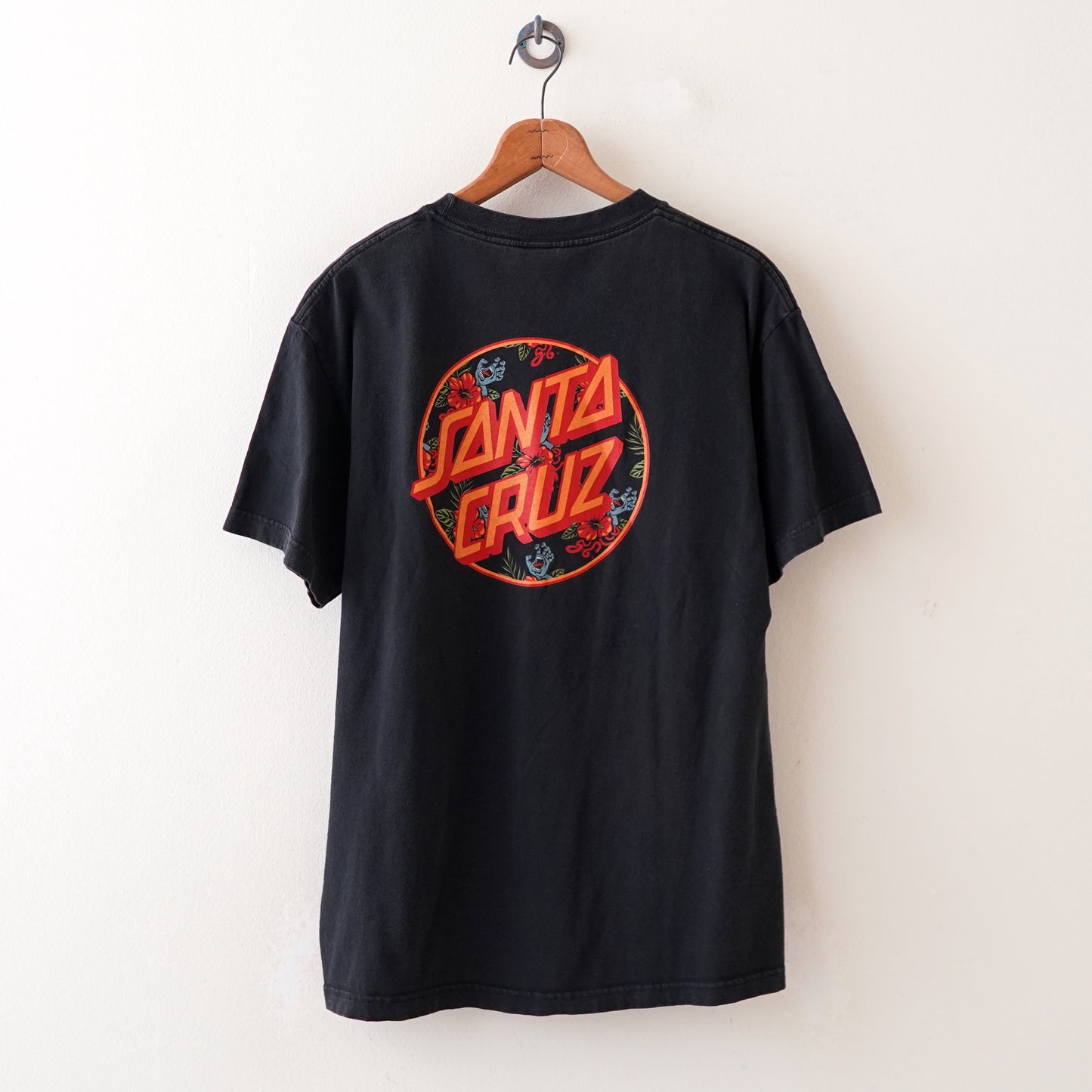 Santa Cruz tee