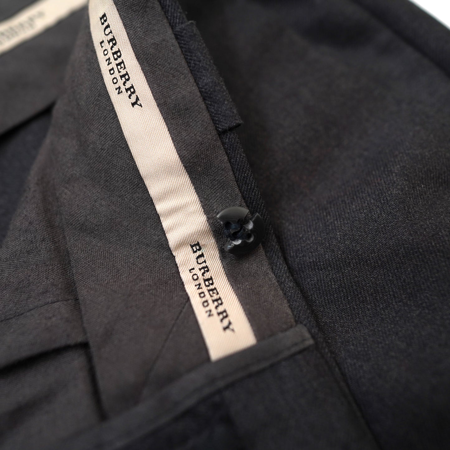 Burberry one tuck long pants