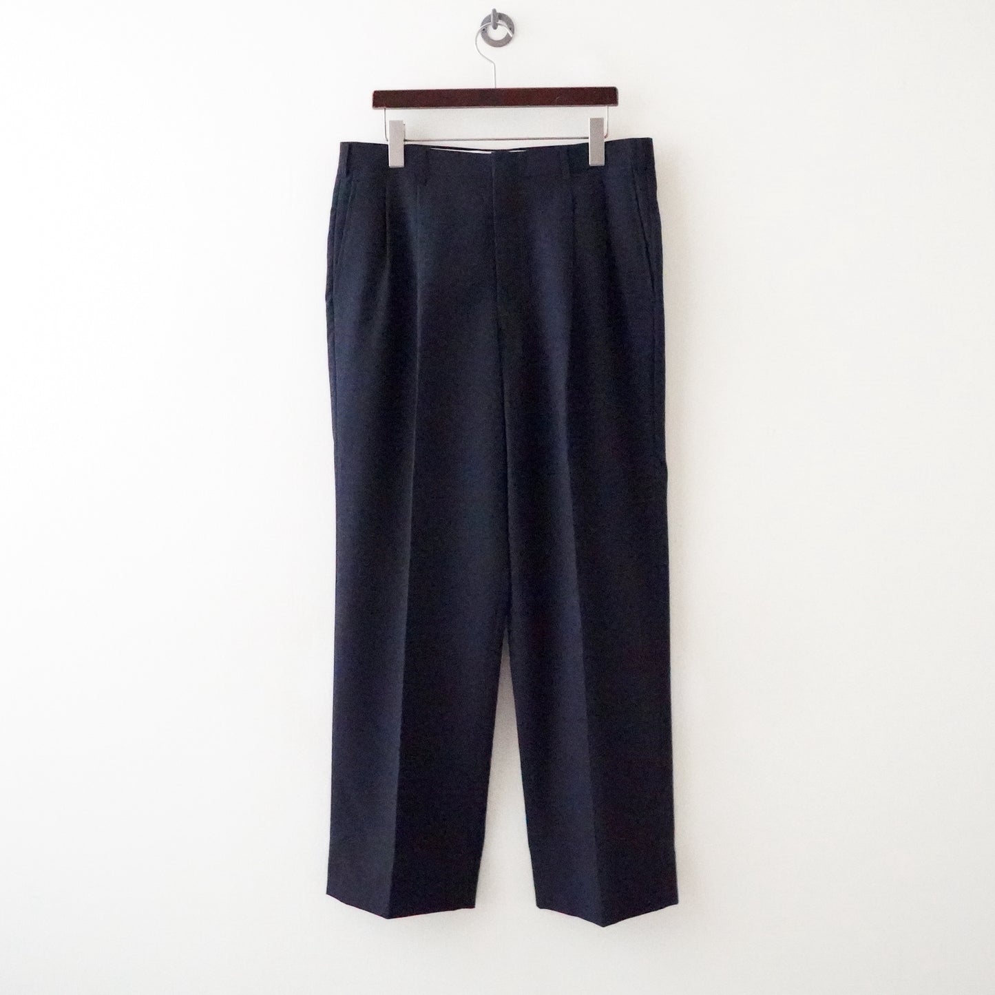 two tuck long pants